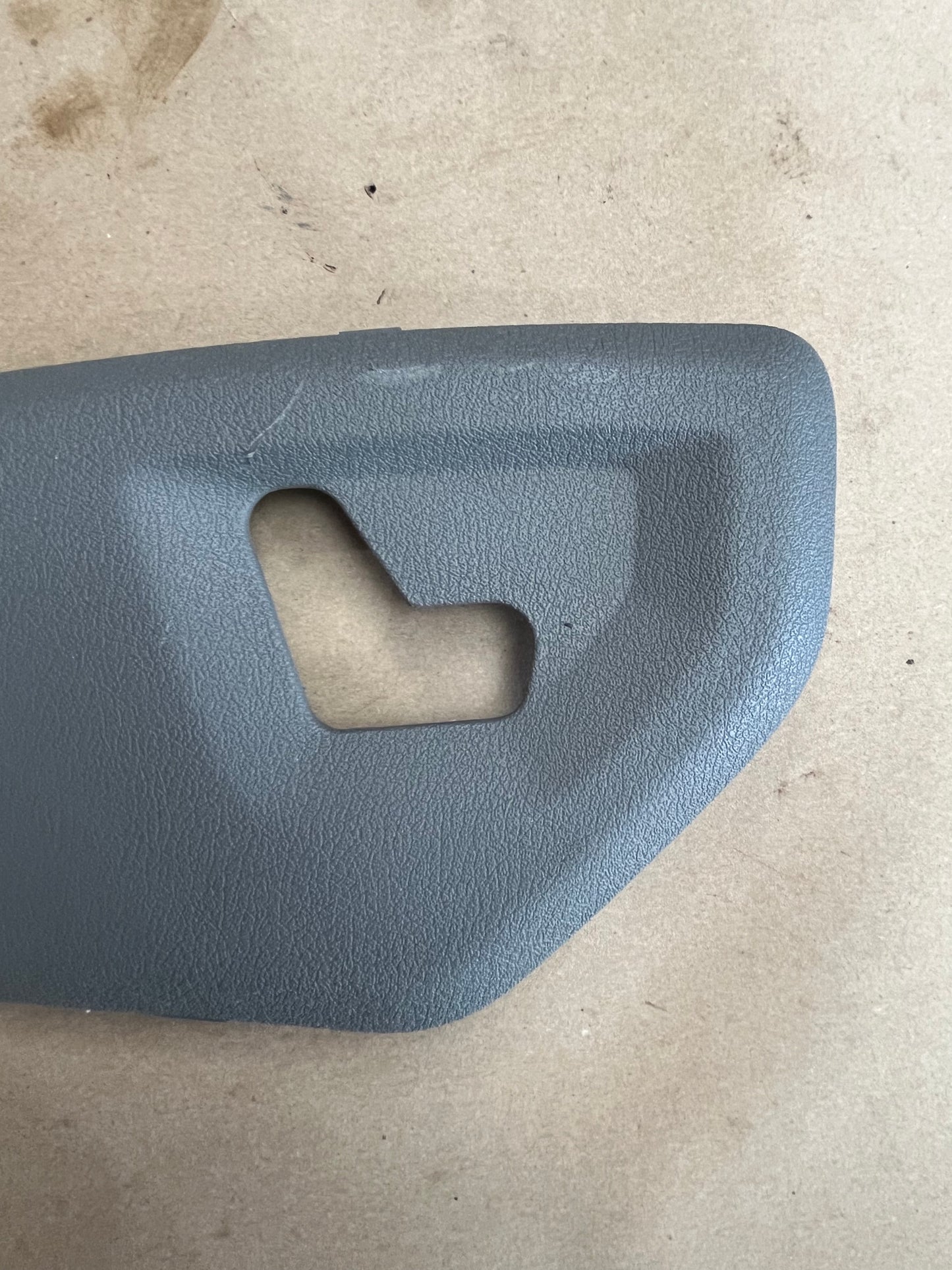 2005-2010 Jeep Grand Cherokee Commander Seat Adjuster Shield with Control Panel