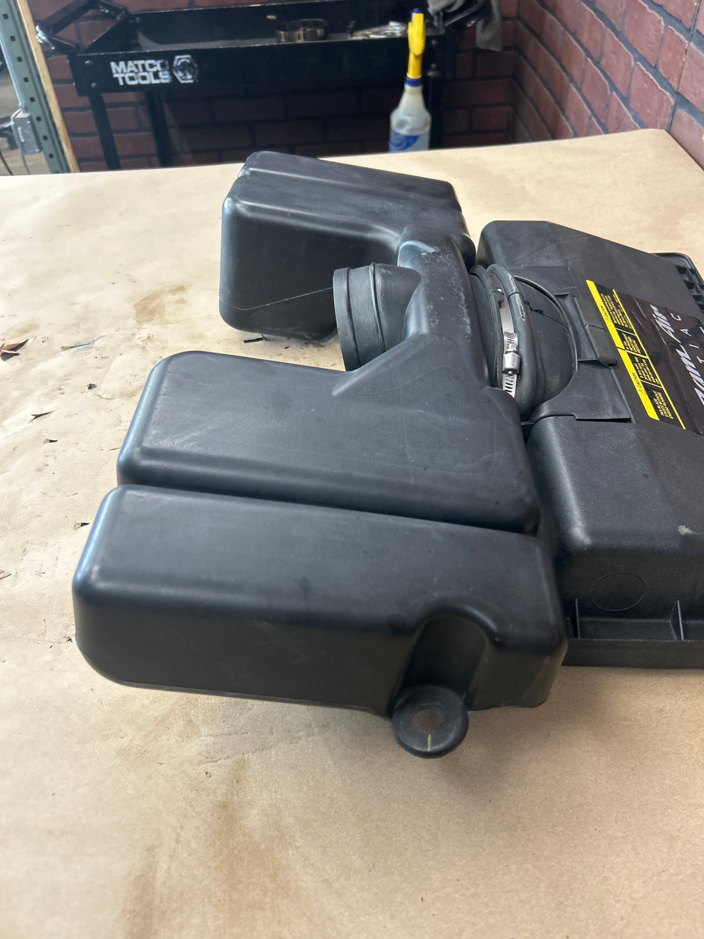 1998-2002 Camaro Pontiac Firebird Air Cleaner Cover Housing Duct Intake
