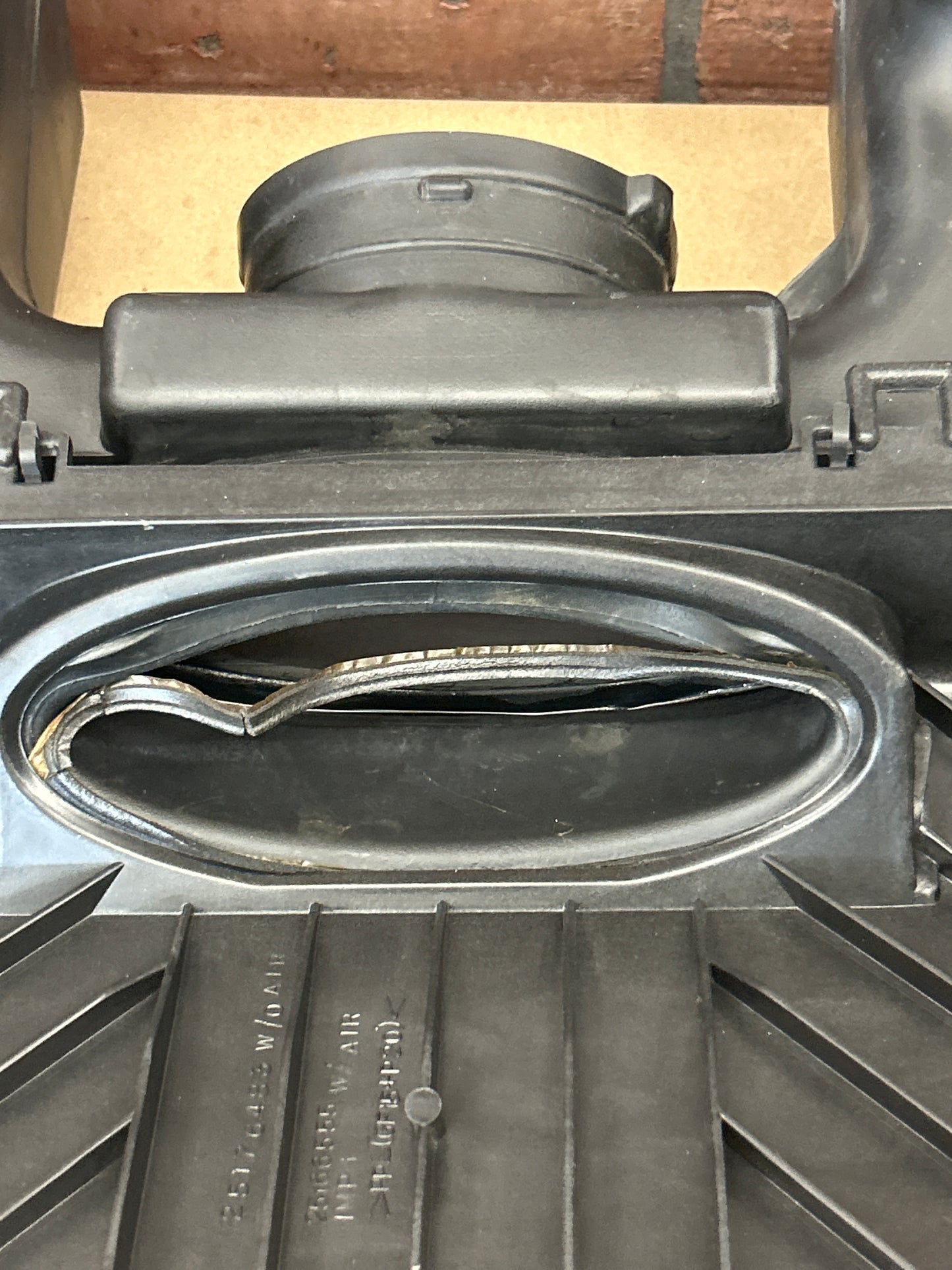 1998-2002 Camaro Pontiac Firebird Air Cleaner Cover Housing Duct Intake