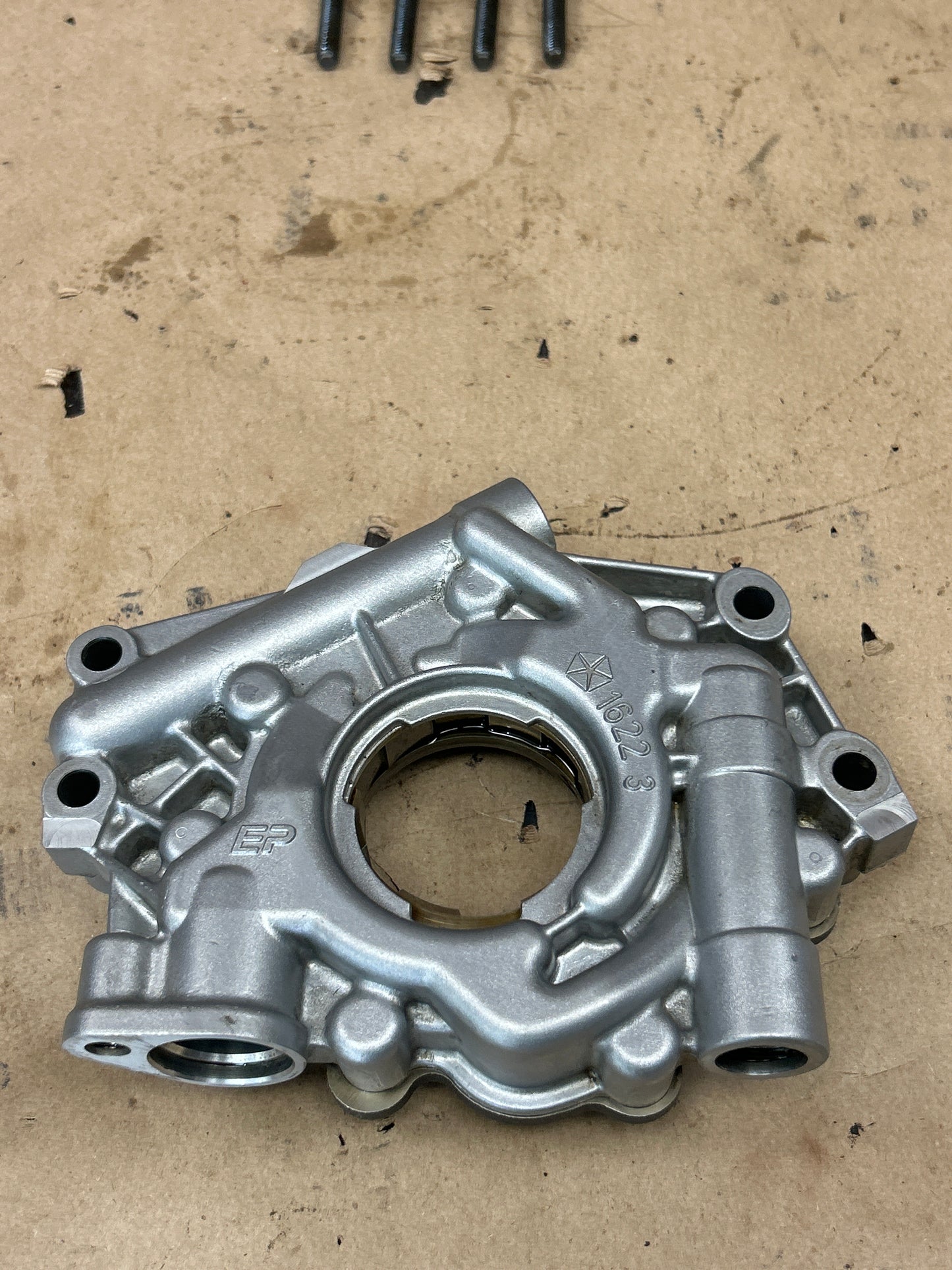 2006-2010 OEM Dodge Jeep Chrysler SRT8 6.1L Hemi Engine Oil Pump Assembly