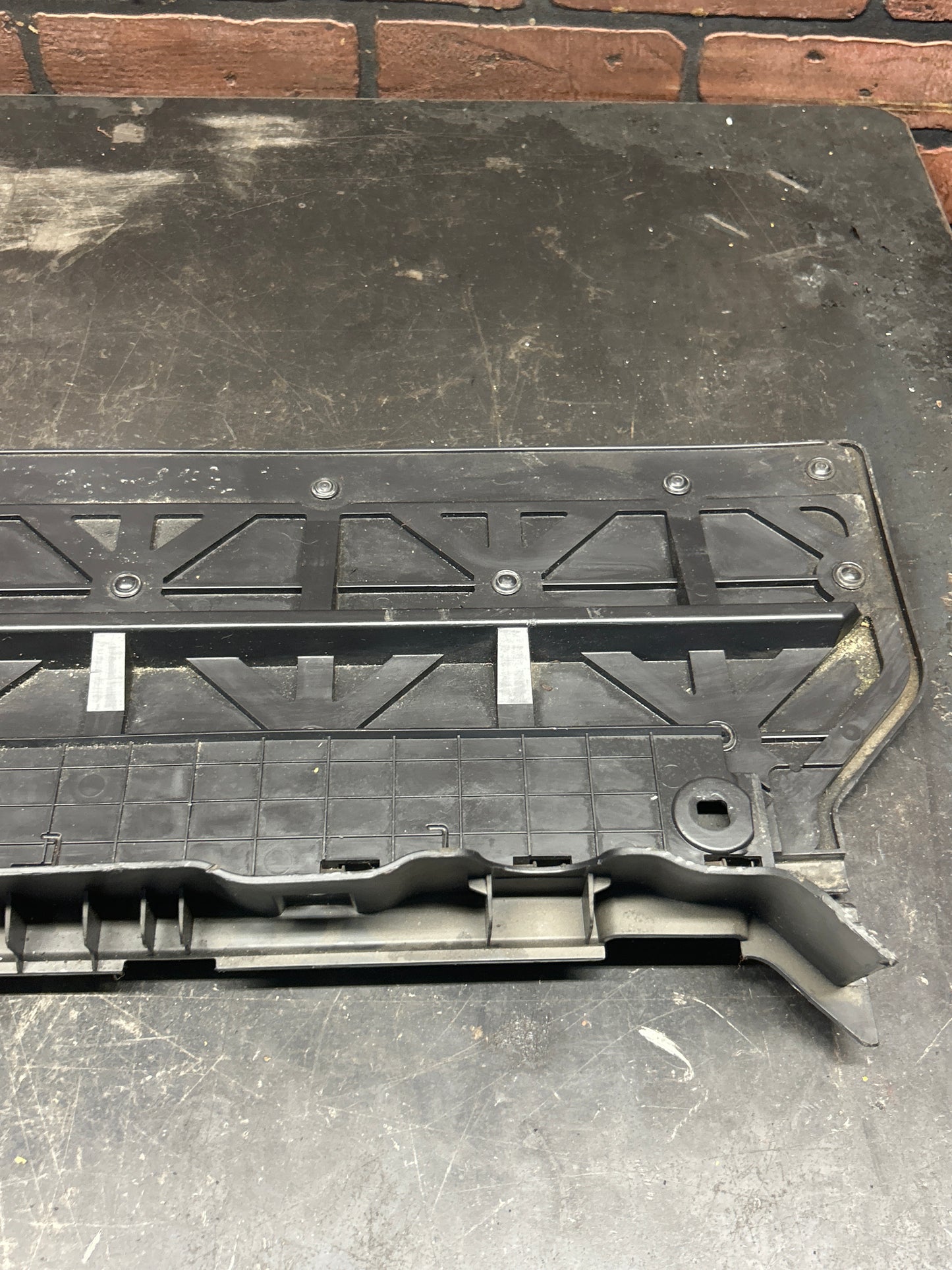 2010 - 2013 LAND ROVER LR4 TRUNK REAR SLIDING CARPET PANEL BEIGE OEM EBZ500011