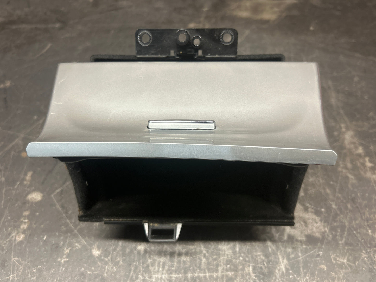 2014-2015 Jeep Grand Cherokee SRT8 Dash Storage Bin/Ashtray OEM X90020202SF