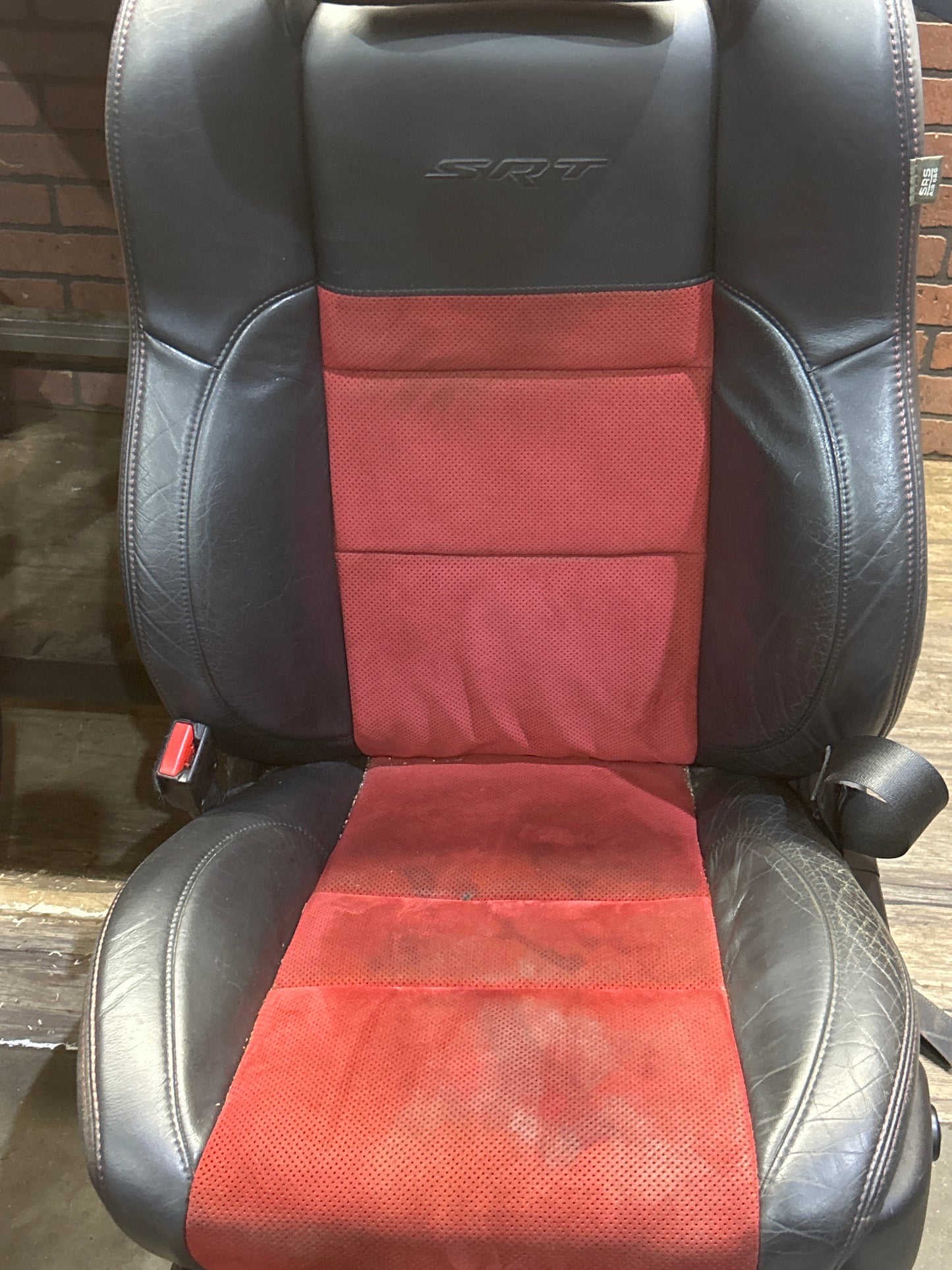 15-17 Jeep Grand Cherokee SRT Radar Red W/Ent Screen Front Rear Complete Set OEM