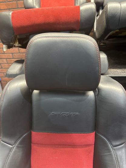 15-17 Jeep Grand Cherokee SRT Radar Red W/Ent Screen Front Rear Complete Set OEM