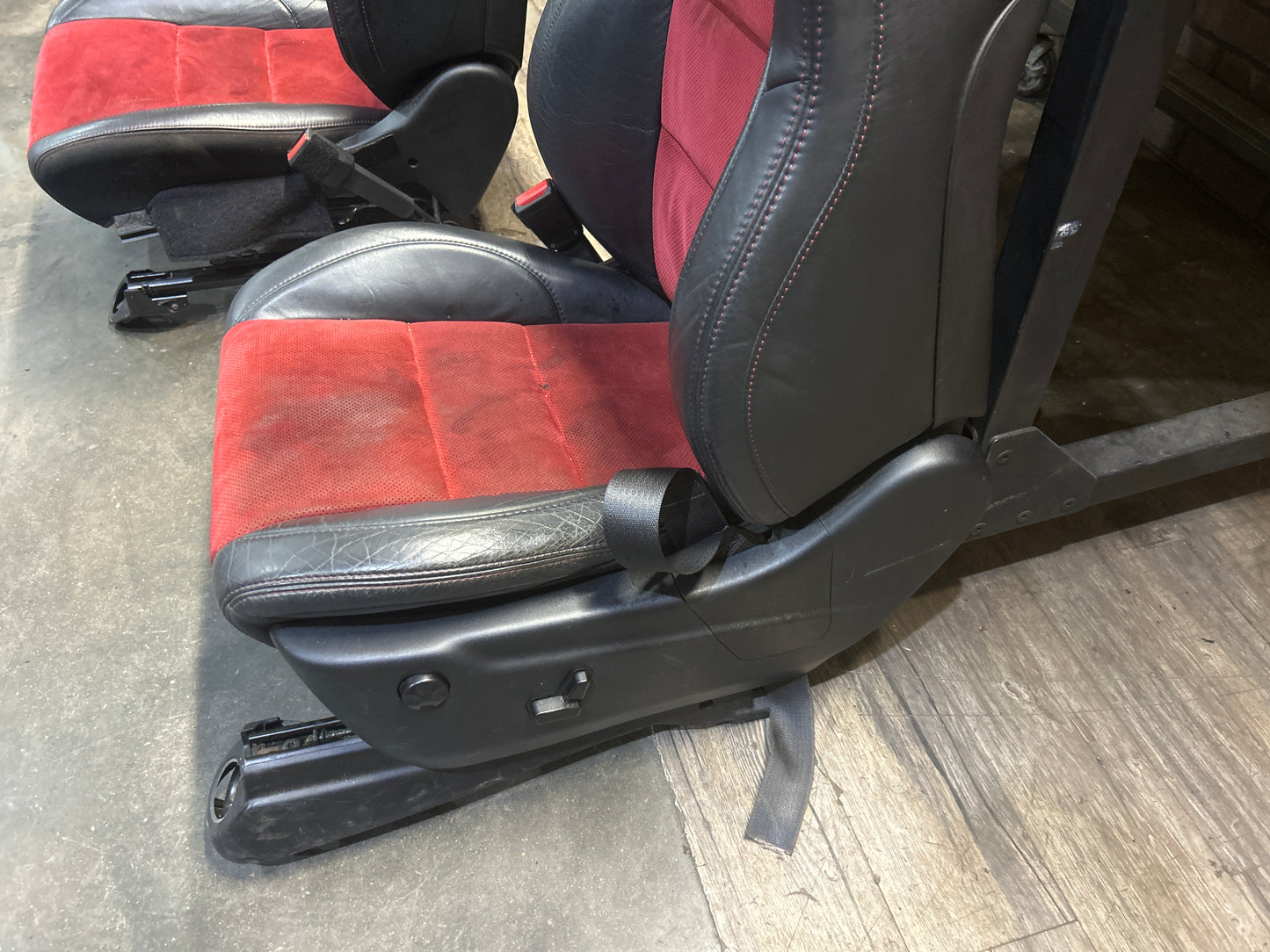 15-17 Jeep Grand Cherokee SRT Radar Red W/Ent Screen Front Rear Complete Set OEM