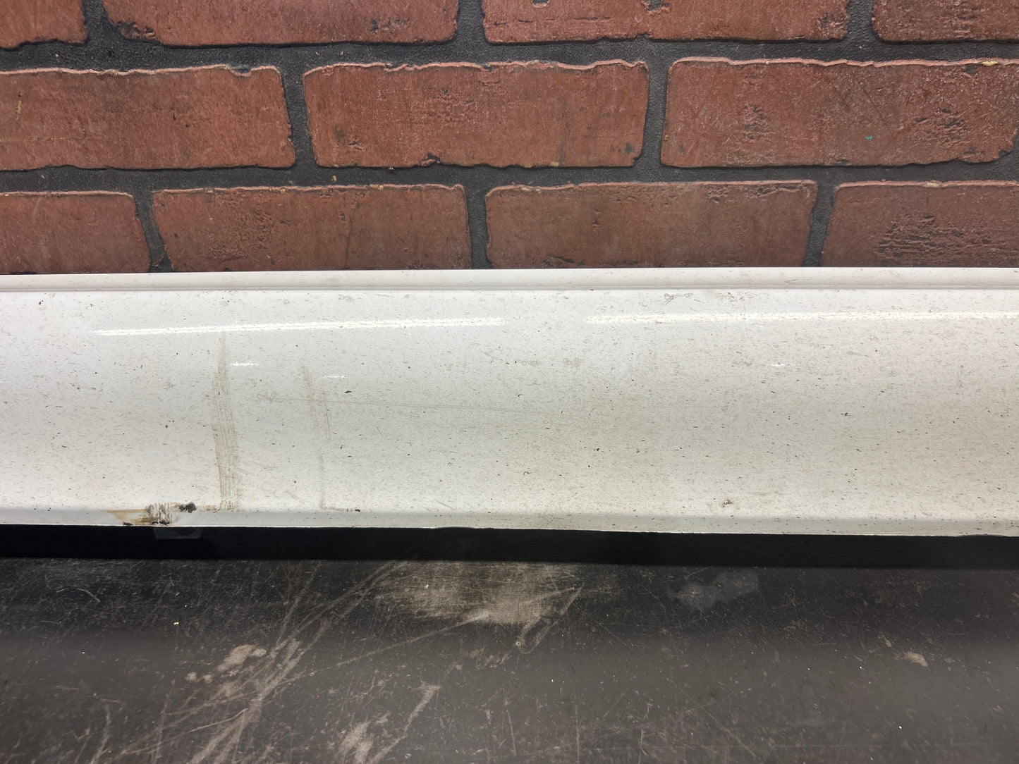 2011-2021 JEEP GRAND CHEROKEE SRT8 ROCKER PANEL SIDE SKIRT RIGHT PASSENGER OEM