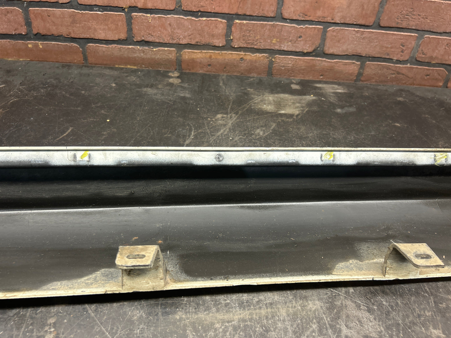 2011-2021 JEEP GRAND CHEROKEE SRT8 ROCKER PANEL SIDE SKIRT RIGHT PASSENGER OEM