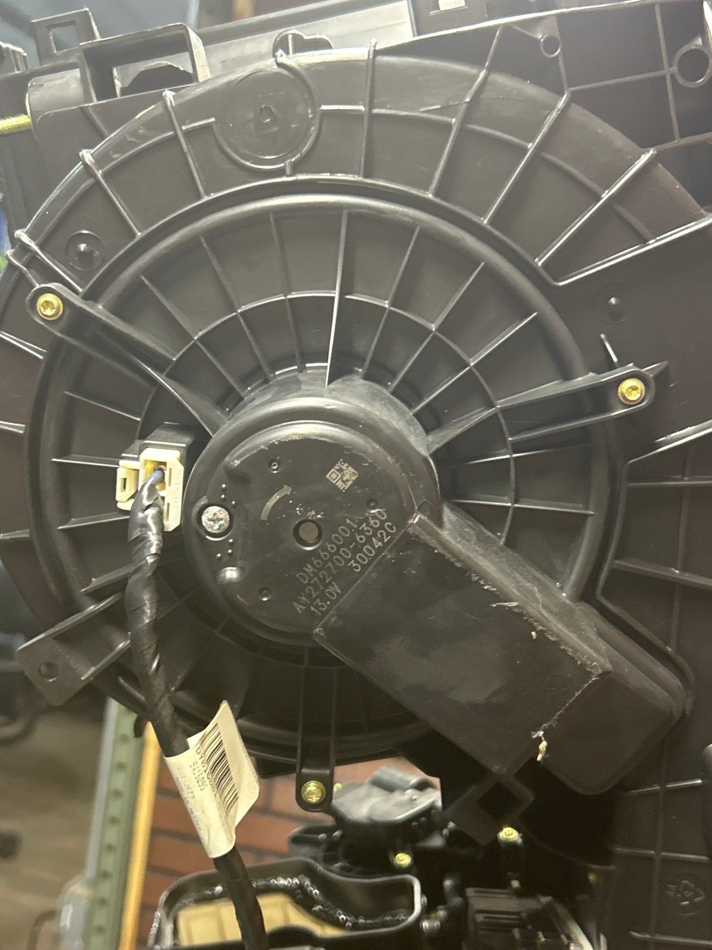 2014-2021 Grand Cherokee SRT HVAC AC Climate Heater Blower Motor Housing Box OEM