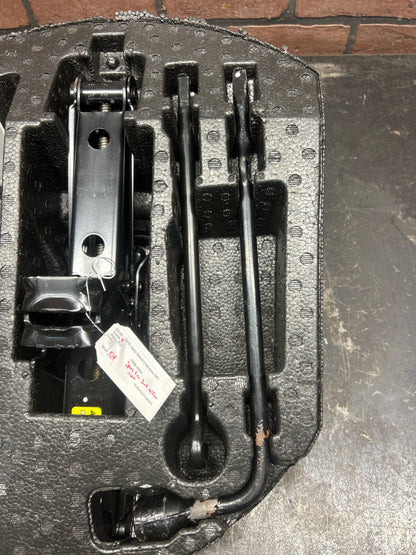 2011-2022 JEEP GRAND CHEROKEE SRT SPARE TIRE EMERGENCY JACK TOOL KIT OEM GENUINE