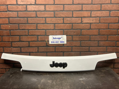 15-21 JEEP GRAND CHEROKEE TAILGATE TRIM WITH CAMERA OEM SRT 1WD55TRMAD