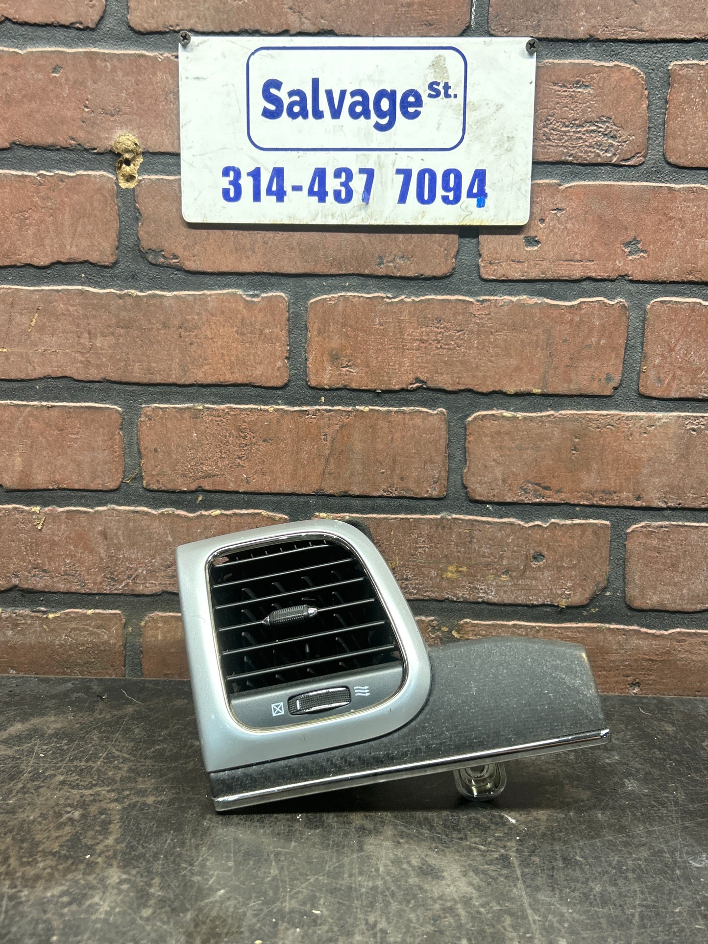 2011-2017 JEEP GRAND CHEROKEE SRT OEM DASHBOARD DRIVER SIDE AC A/C HEATER VENT