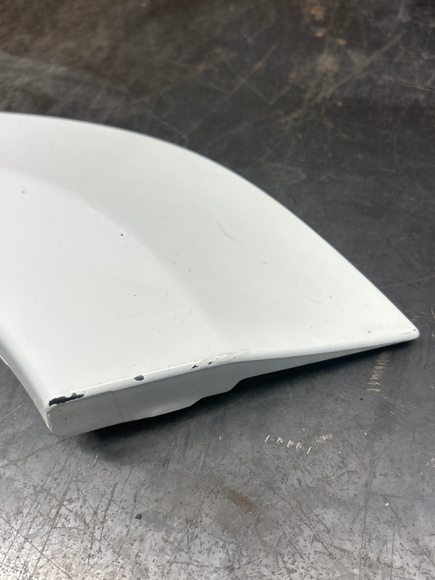 2014-2021 GRAND CHEROKEE SRT/TRACKHAWK WK2 REAR LEFT HAND FENDER FLARE TRIM OEM