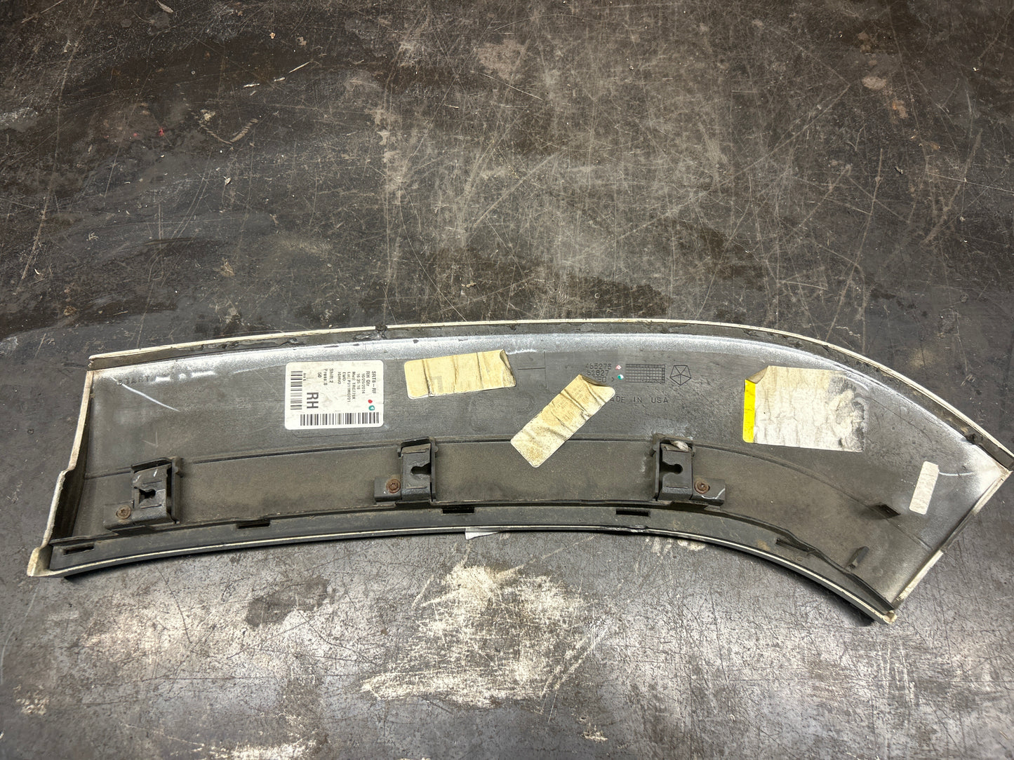 15-21 JEEP GRAND CHEROKEE SRT OEM REAR RIGHT FENDER PANEL FLARE MOLDING TRIM