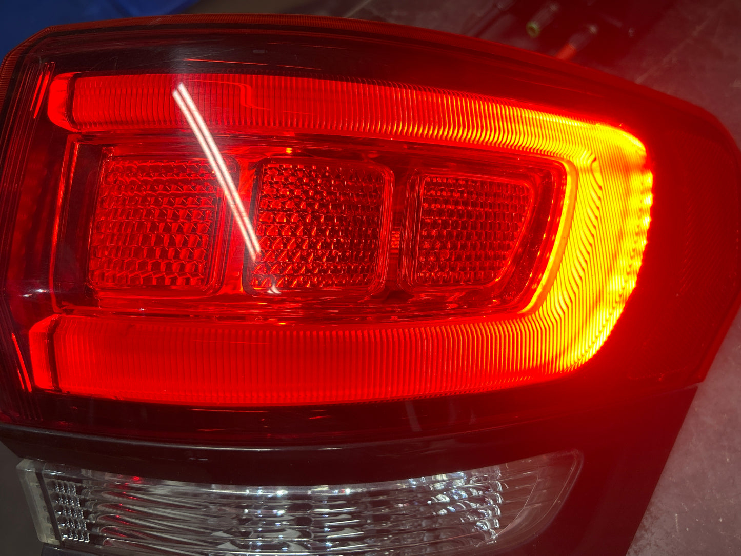 15-21 Jeep Grand Cherokee SRT Rear Right Tail Light  Assembly OEM 68142942AE