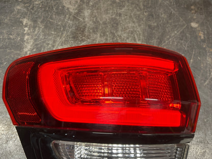 15-21 Jeep Grand Cherokee SRT Driver Left Tail Light  Assembly OEM 68142943AE