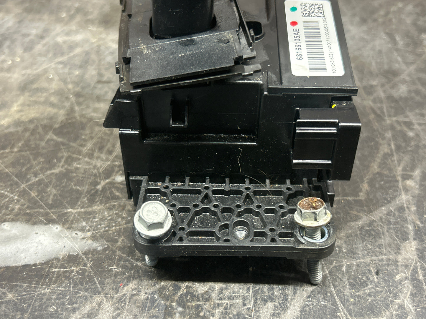 14- 15 Jeep Grand Cherokee Automatic Transmission Gear Shifter OEM 68166105AE