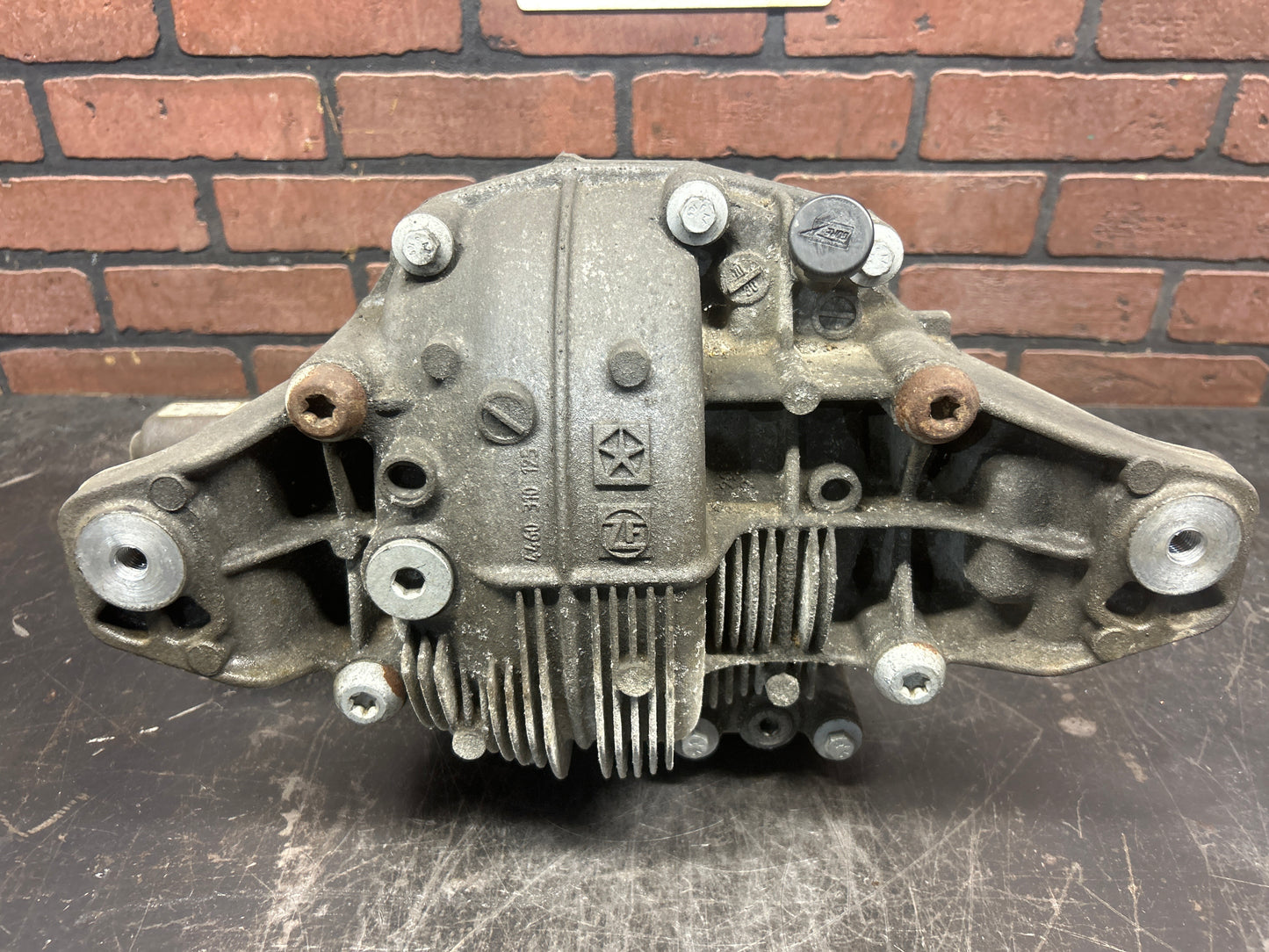 2014-2021 Jeep Grand Cherokee SRT OEM Rear 3.70 Differential Carrier 68184732