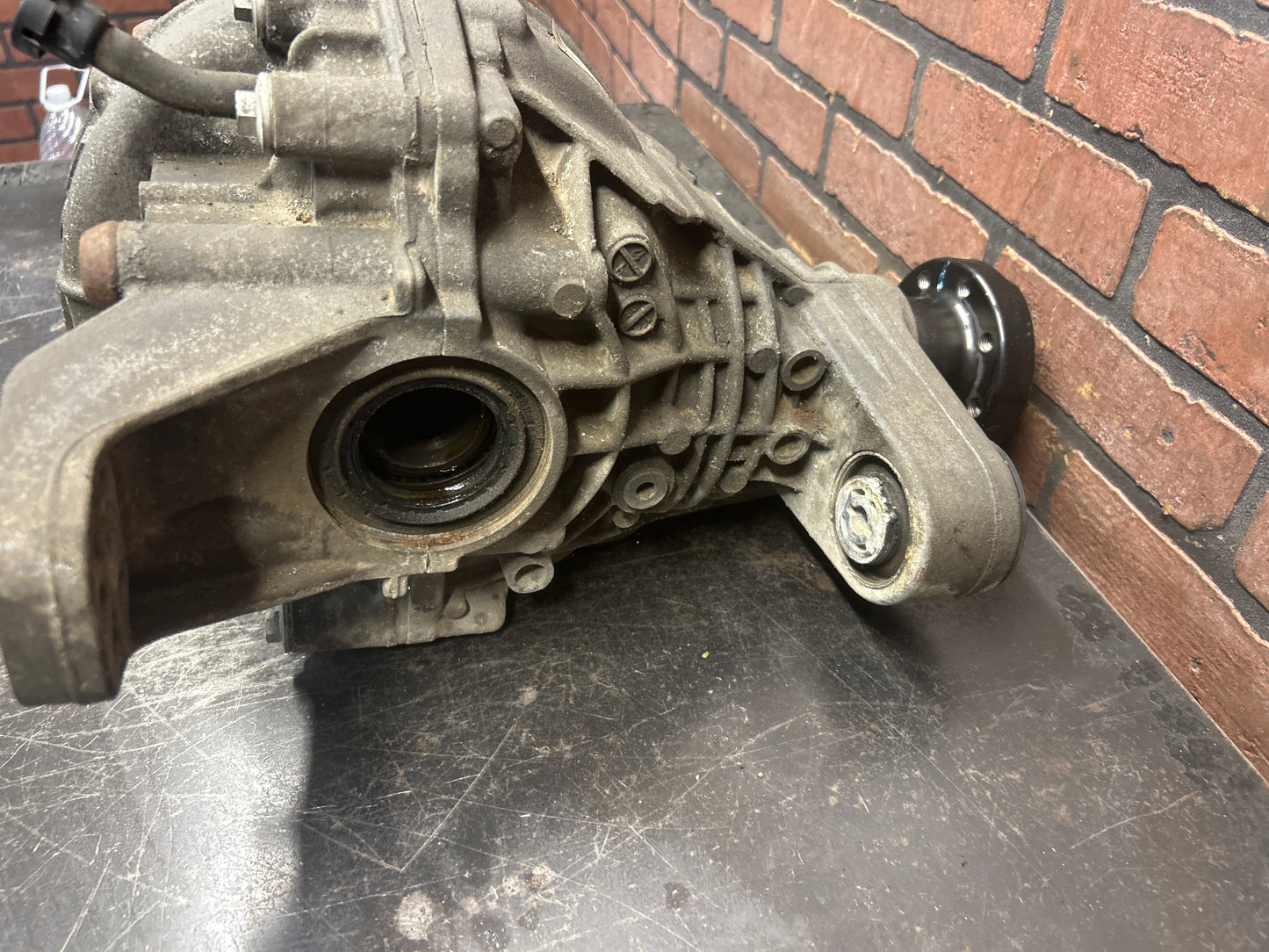 2014-2021 Jeep Grand Cherokee SRT OEM Rear 3.70 Differential Carrier 68184732