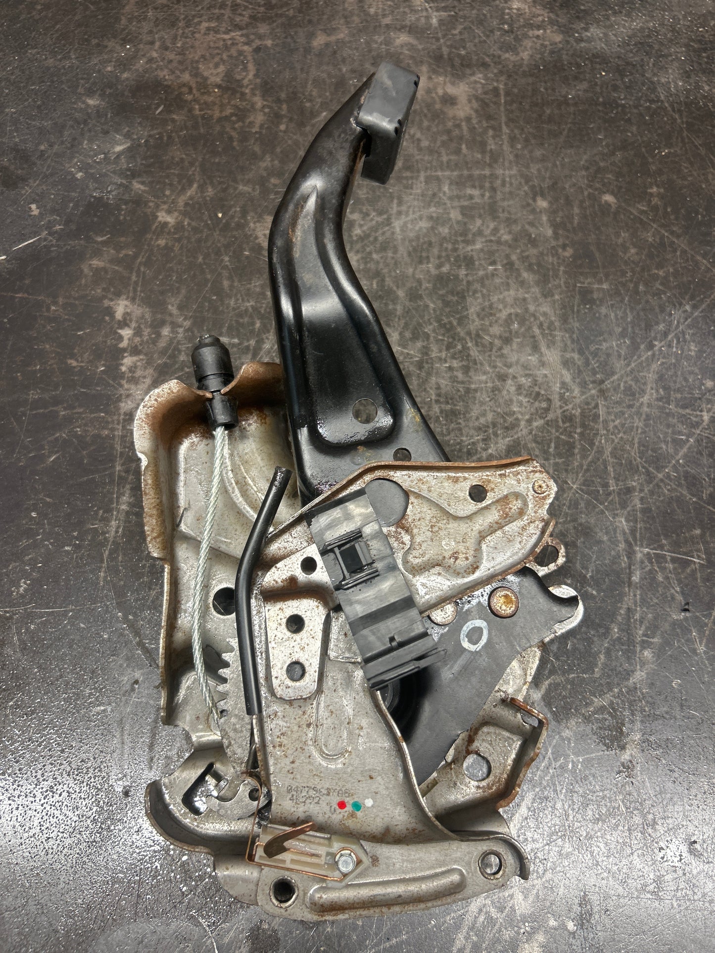 2011-2021 JEEP GRAND CHEROKEE SRT WK2 EMERGENCY PARK PARKING BRAKE PEDAL OEM