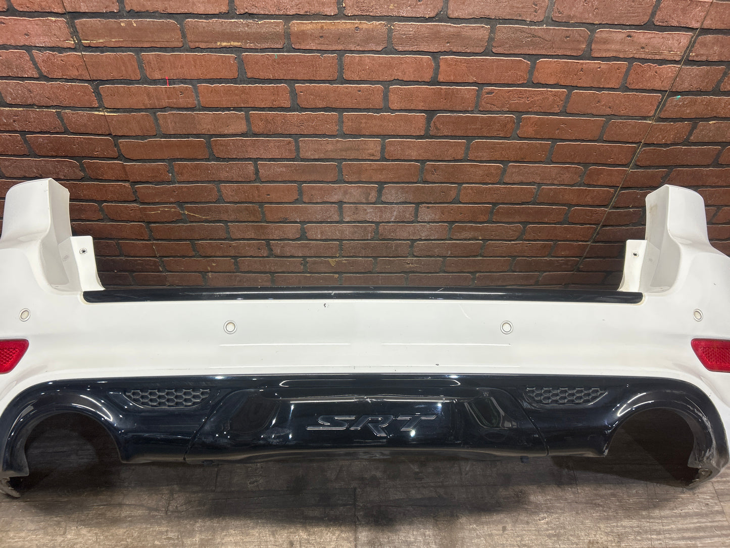 15-21 JEEP GRAND CHEROKEE SRT REAR BUMPER COVER W/ LOWER PANEL OEM  8143470