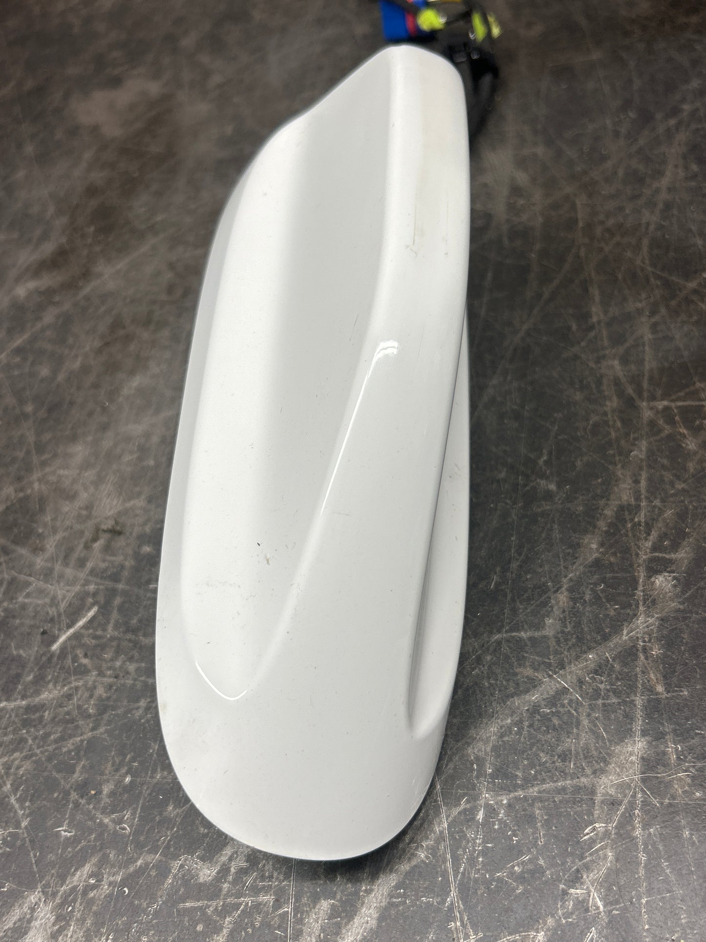 2014-2017 Grand Cherokee Dodge Durango Shark Fin Antenna White OEM P1YG06GW7AC