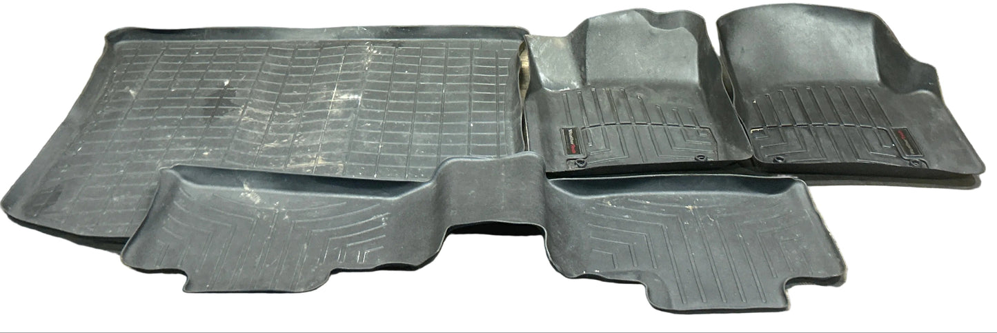 11-20 Jeep Grand Cherokee 11-14 Dodge Durango WeatherTech Floor Mats & Cargo Mat
