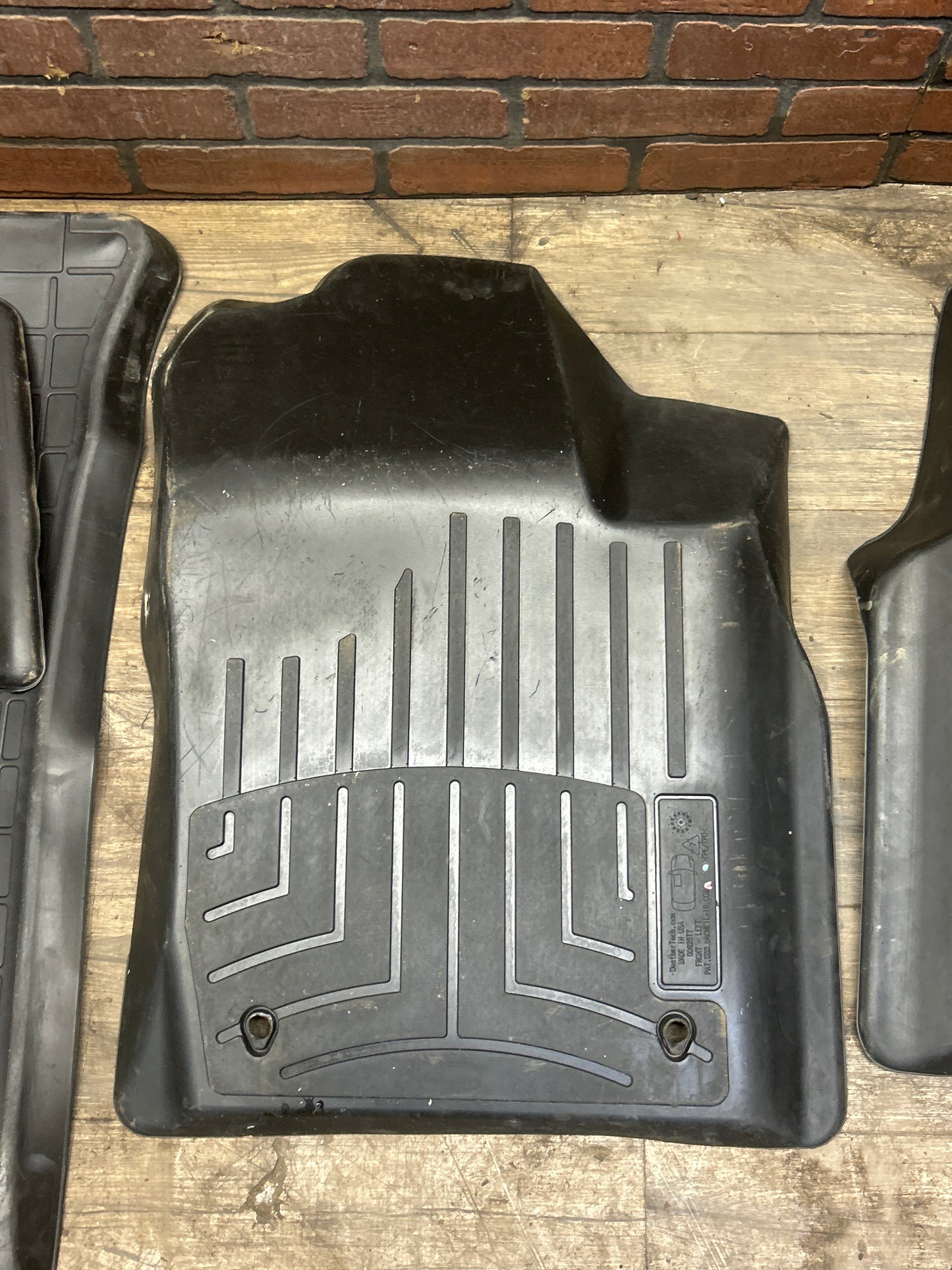 11-20 Jeep Grand Cherokee 11-14 Dodge Durango WeatherTech Floor Mats & Cargo Mat