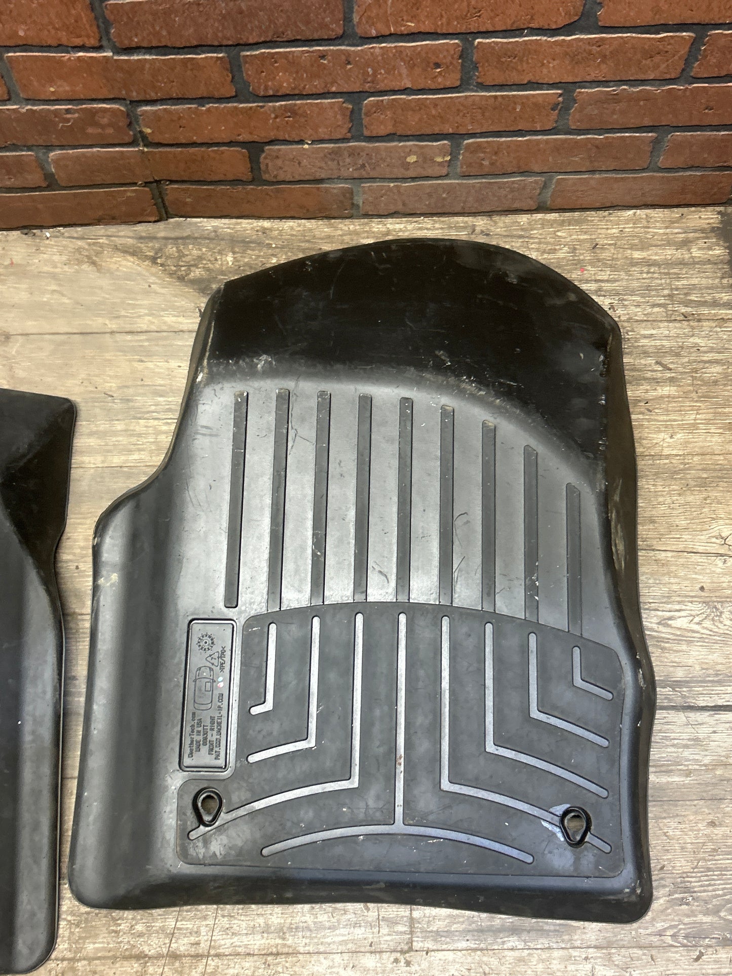 11-20 Jeep Grand Cherokee 11-14 Dodge Durango WeatherTech Floor Mats & Cargo Mat