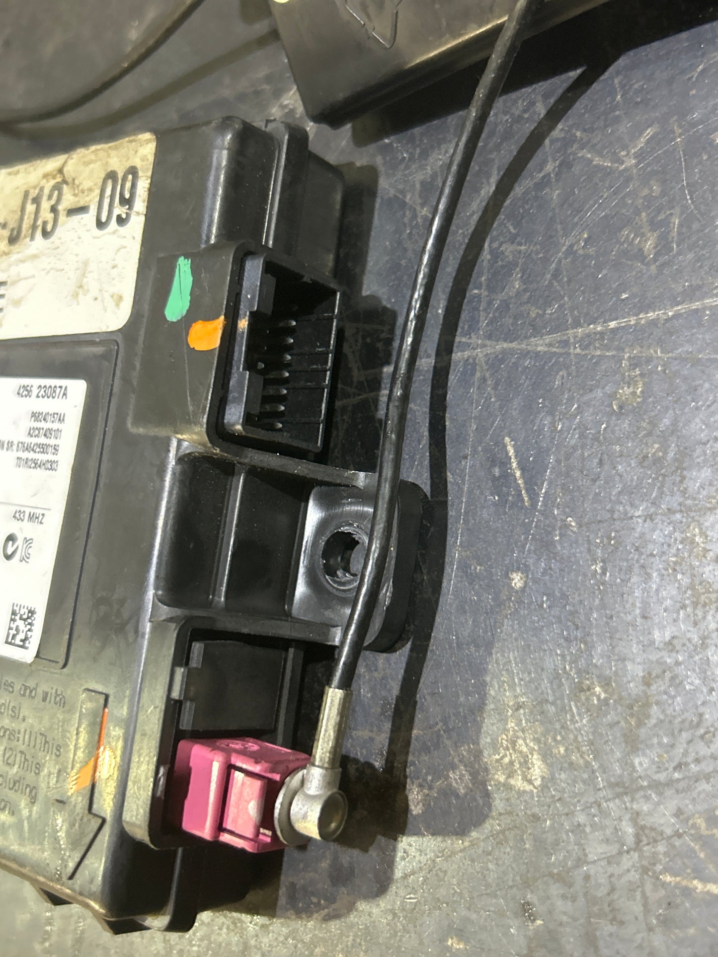 2015 Jeep Grand Cherokee SRT BCM ECU PCM Pedal Ignition Hub Receiver Package OEM