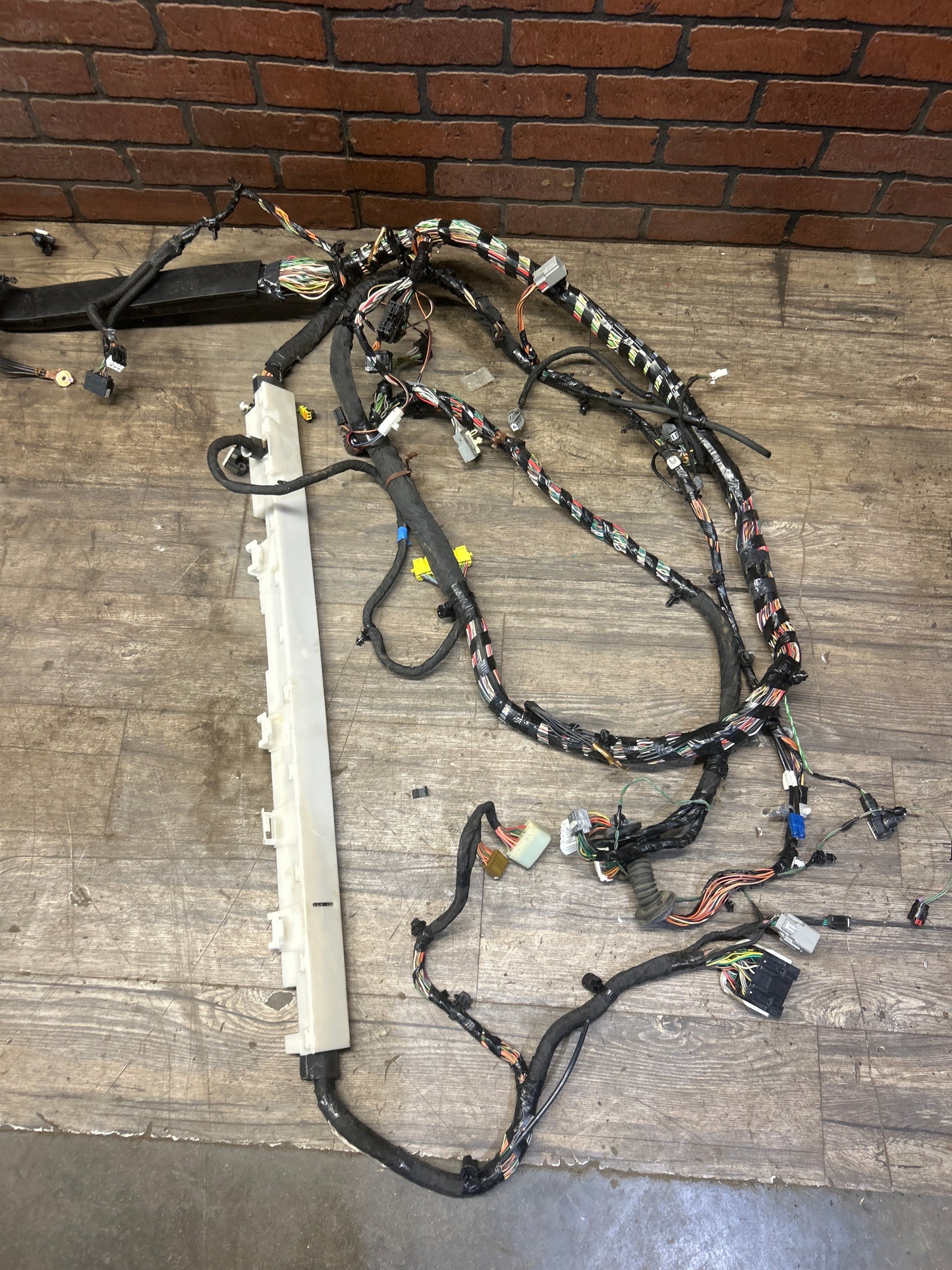2014-2015 Grand Cherokee SRT 392 OEM Interior Body Wiring Harness 68231284AC