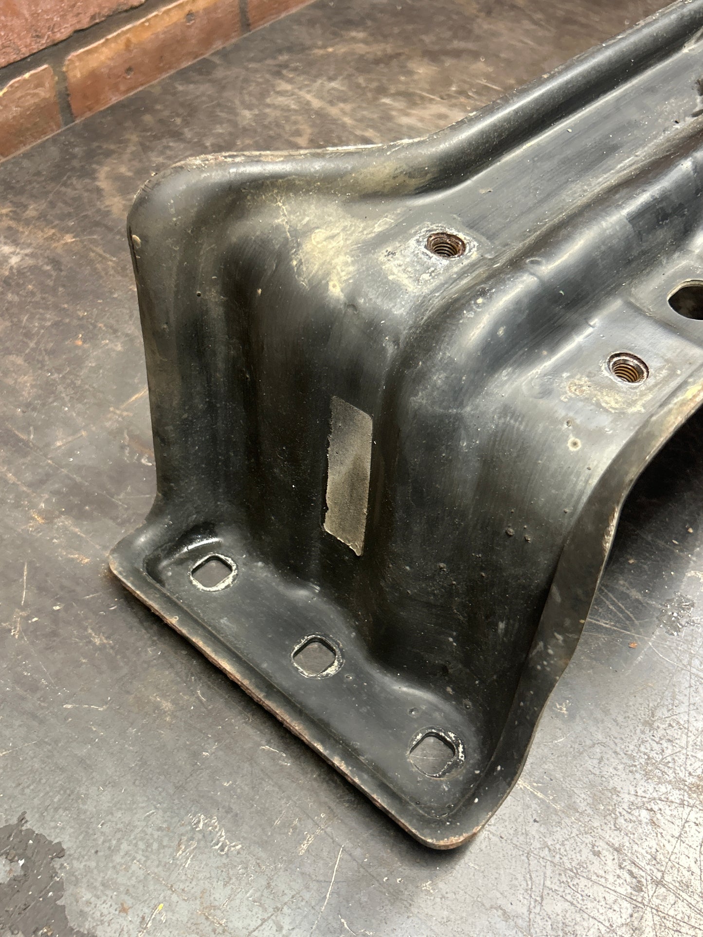 14-21 Jeep Grand Cherokee/Durango SRT Crossmember Mount Bracket 68252525AA OEM