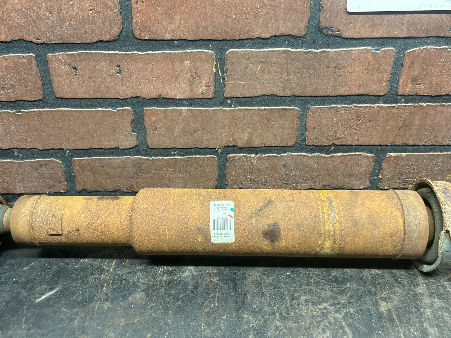12-18 JEEP GRAND CHEROKEE SRT8 6.4L OEM REAR PROP SHAFT DRIVESHAFT P05038552AA