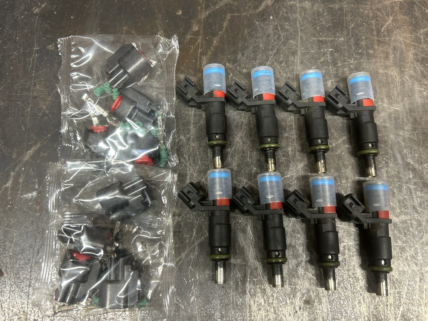 15-21 Dodge Charger Hellcat 600cc 6.2 & 6.4 OEM Fuel Injector Set 68170238AB