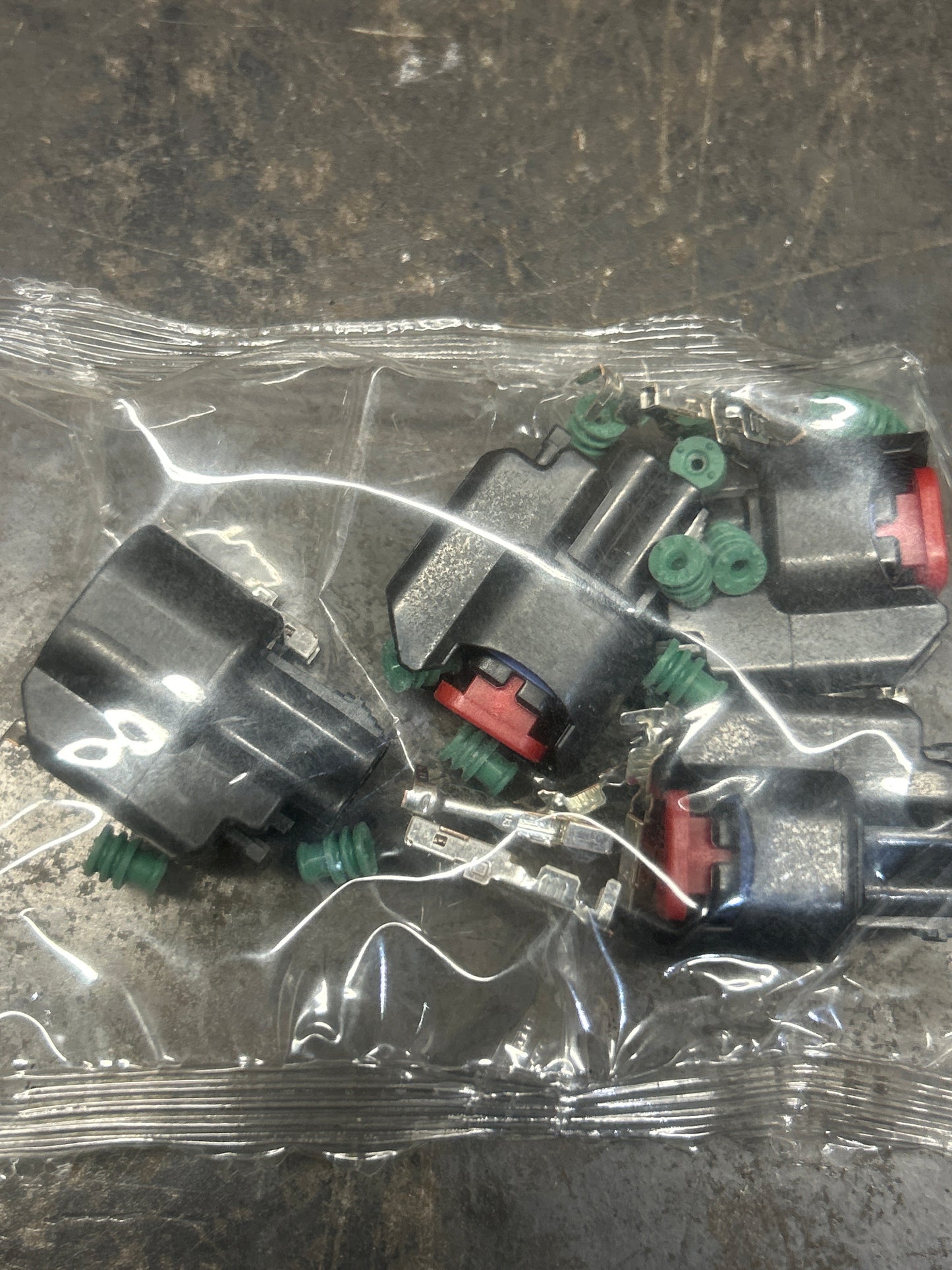 15-21 Dodge Charger Hellcat 600cc 6.2 & 6.4 OEM Fuel Injector Set 68170238AB