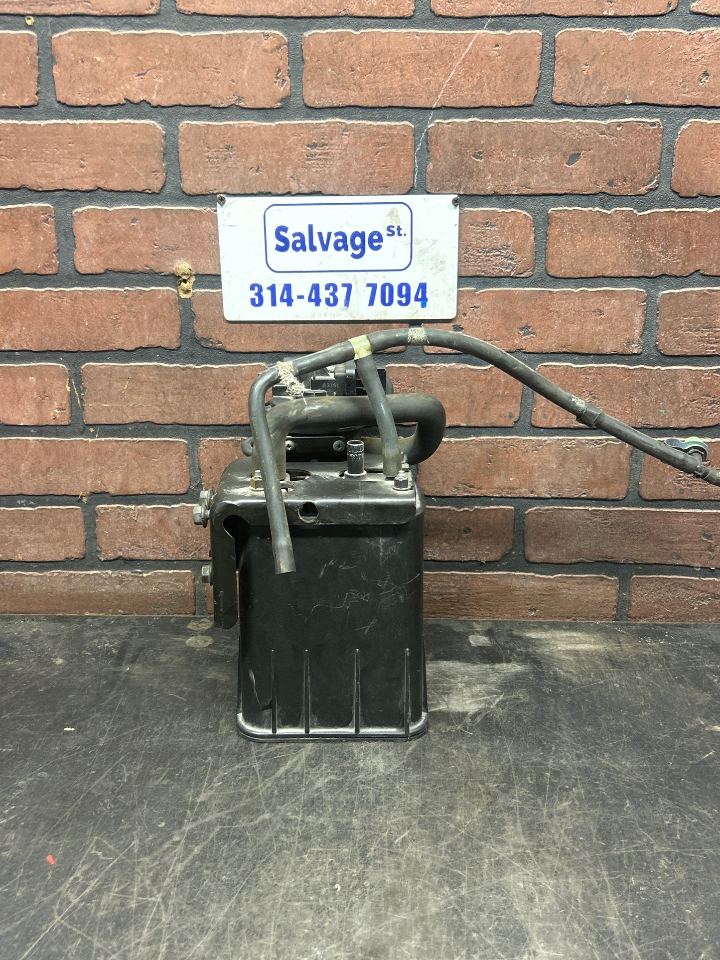 1996-2002 Dodge Viper R/T-10 Gen2 Evaporator Canister 5264889aa OEM