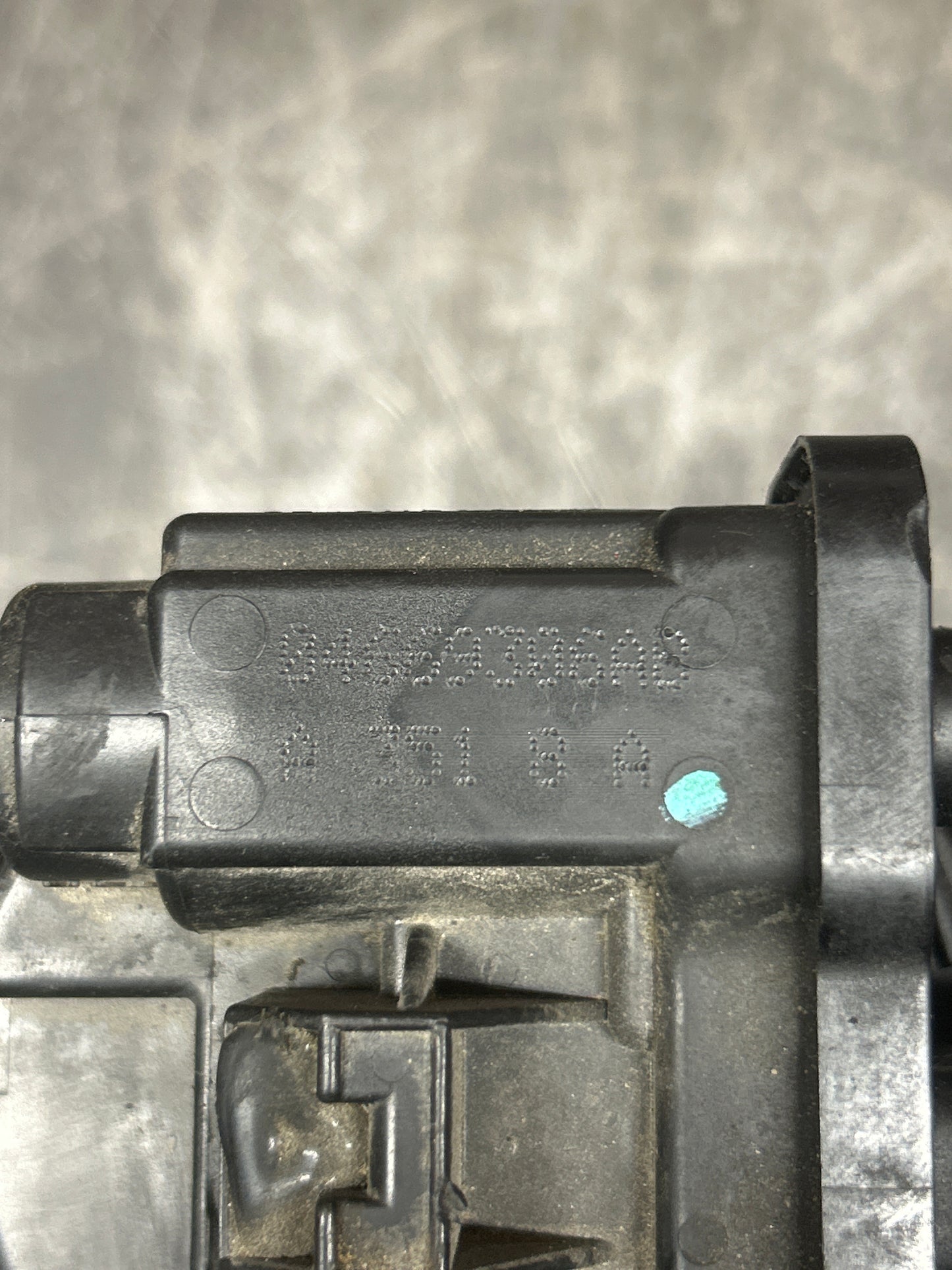 1996-2002 Dodge Viper R/T-10 Gen2 Evaporator Canister 5264889aa OEM