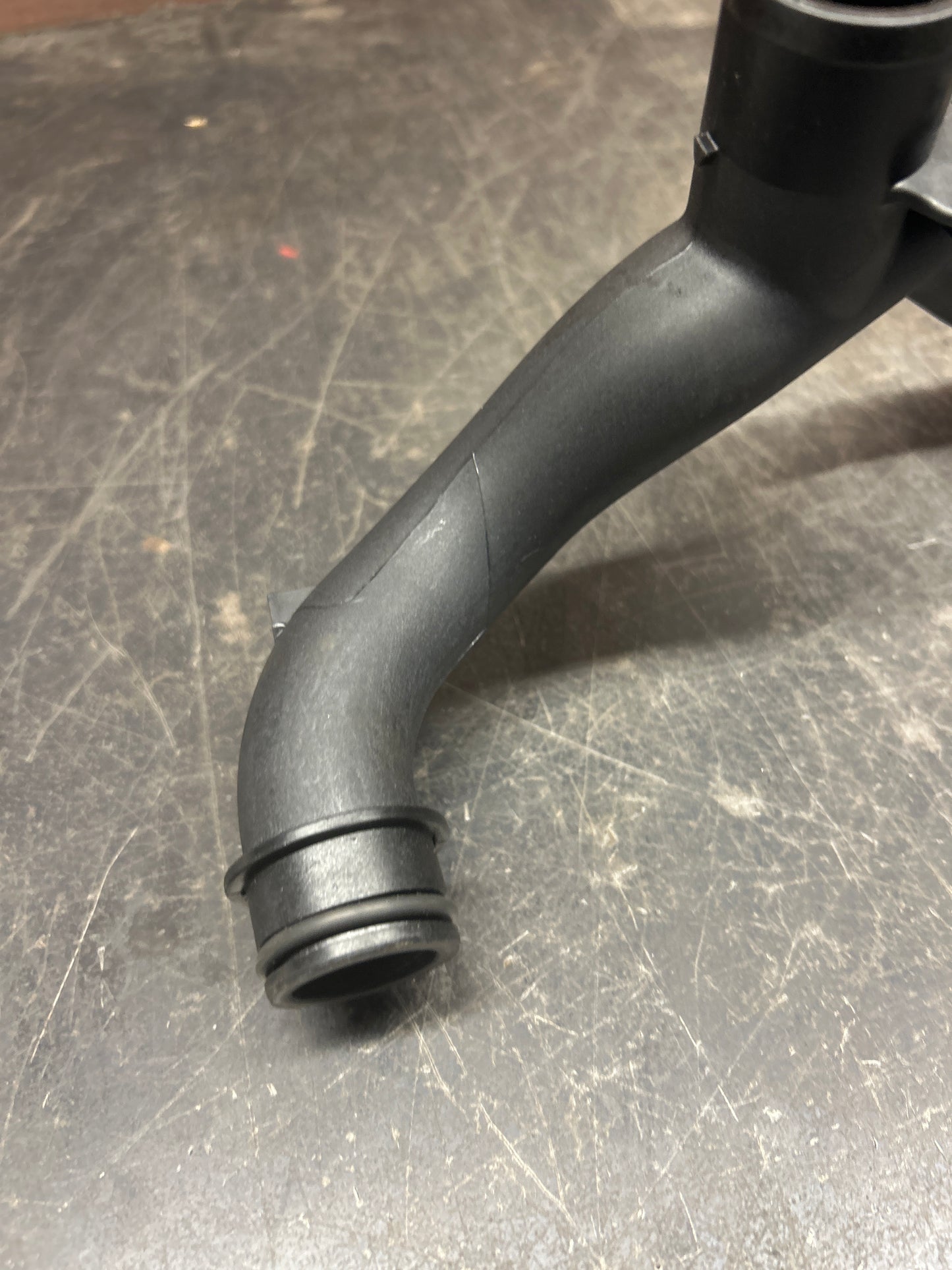 2018-2026 Land Rover Cooling System Crossover Pipe  5.0L V8 AJ813917