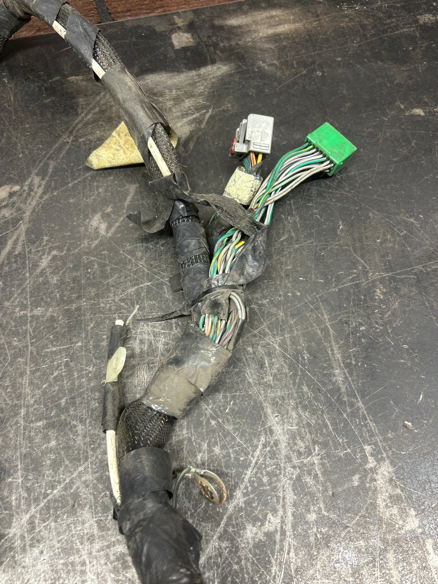 2006 Dodge Viper SRT10 Right-Side Body Cabin Wiring Harness OEM 5029919AC