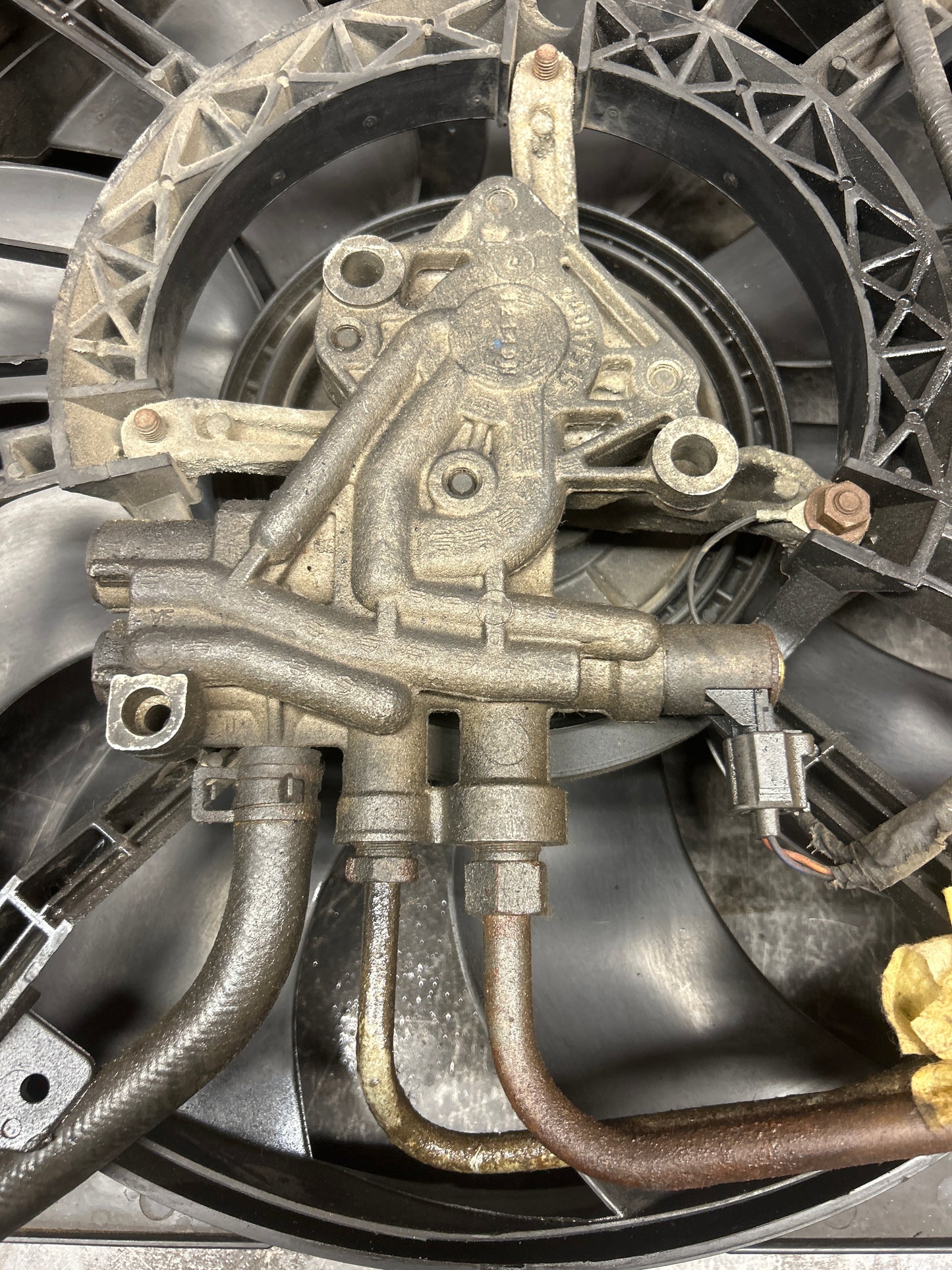 01-04 Jeep Grand Cherokee OEM Radiator Hydraulic Cooling Fan Motor 52079986AE