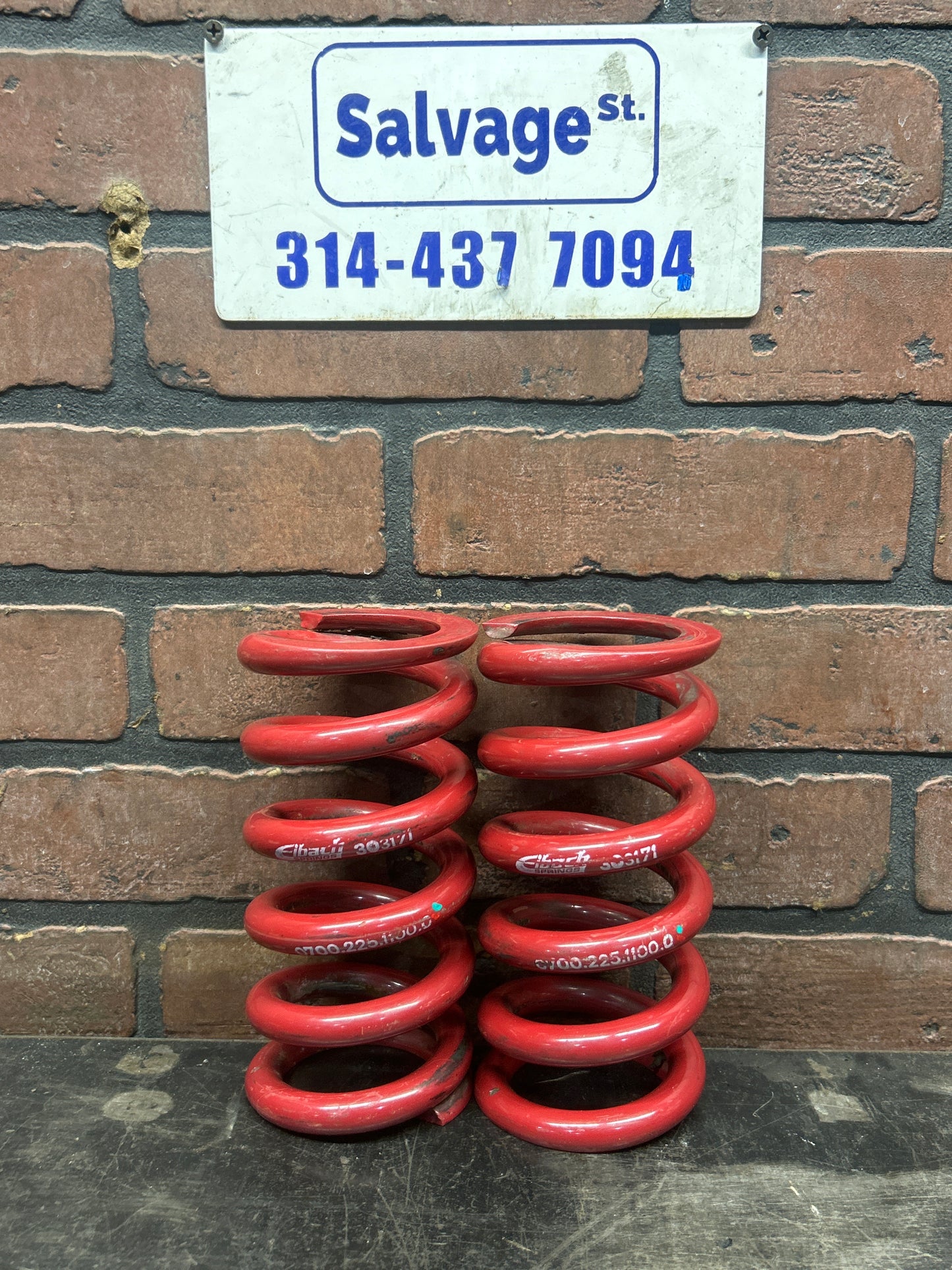 ERS Eibach Linear Main Spring Set  Dia. 2.25 in 7.00 in 1100 lbs 0700.225.1100