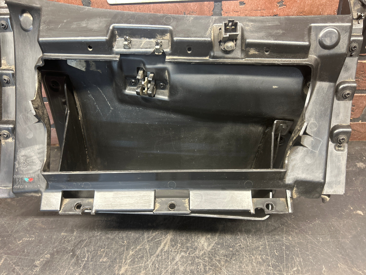 03-08 Dodge Viper Right-Side Passenger Instrument Panel With Glovebox 04865866AA