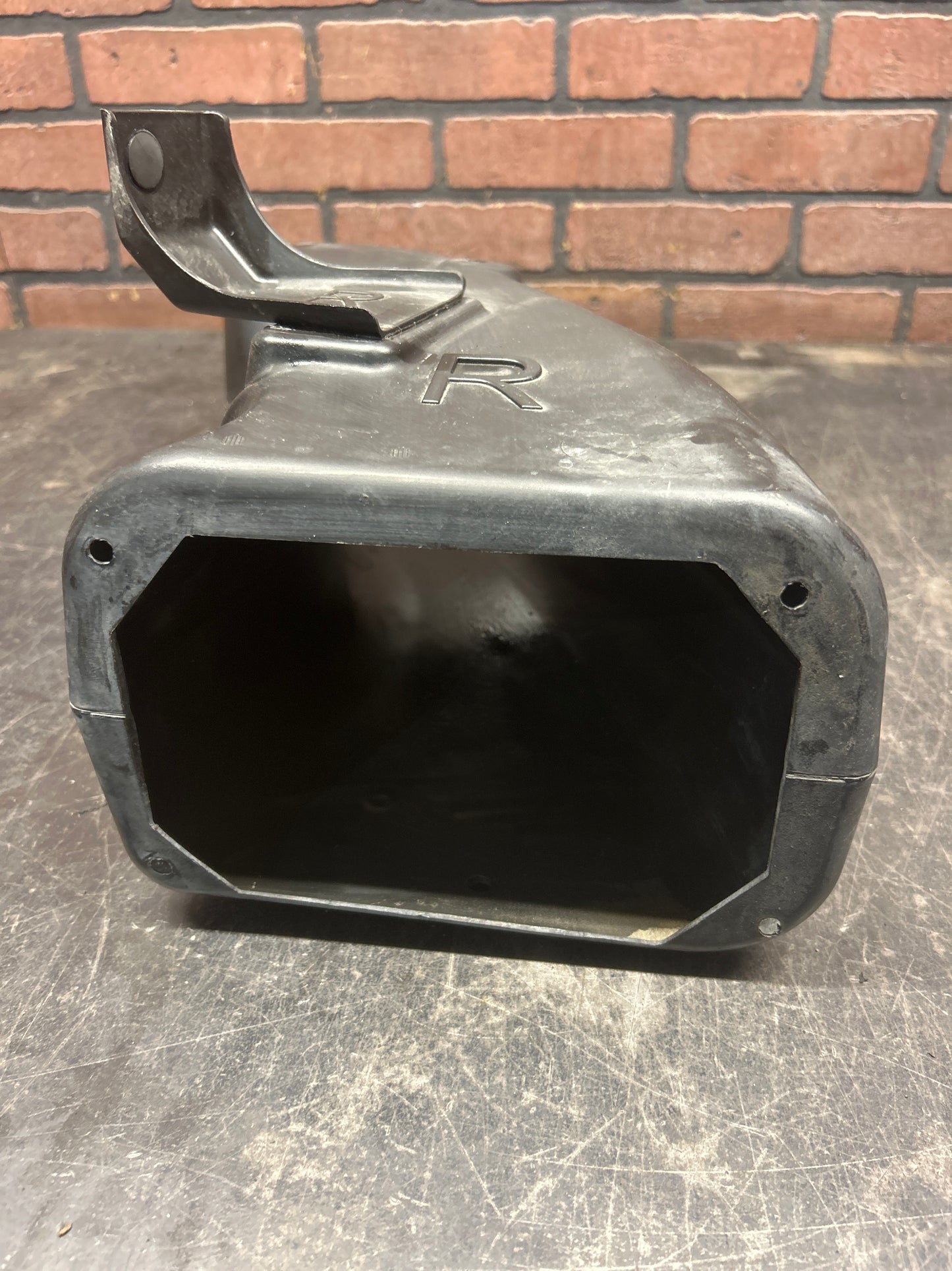2015-2023 Dodge Charger Challenger Mopar Brake Cooling Air Duct Right 68228404AD