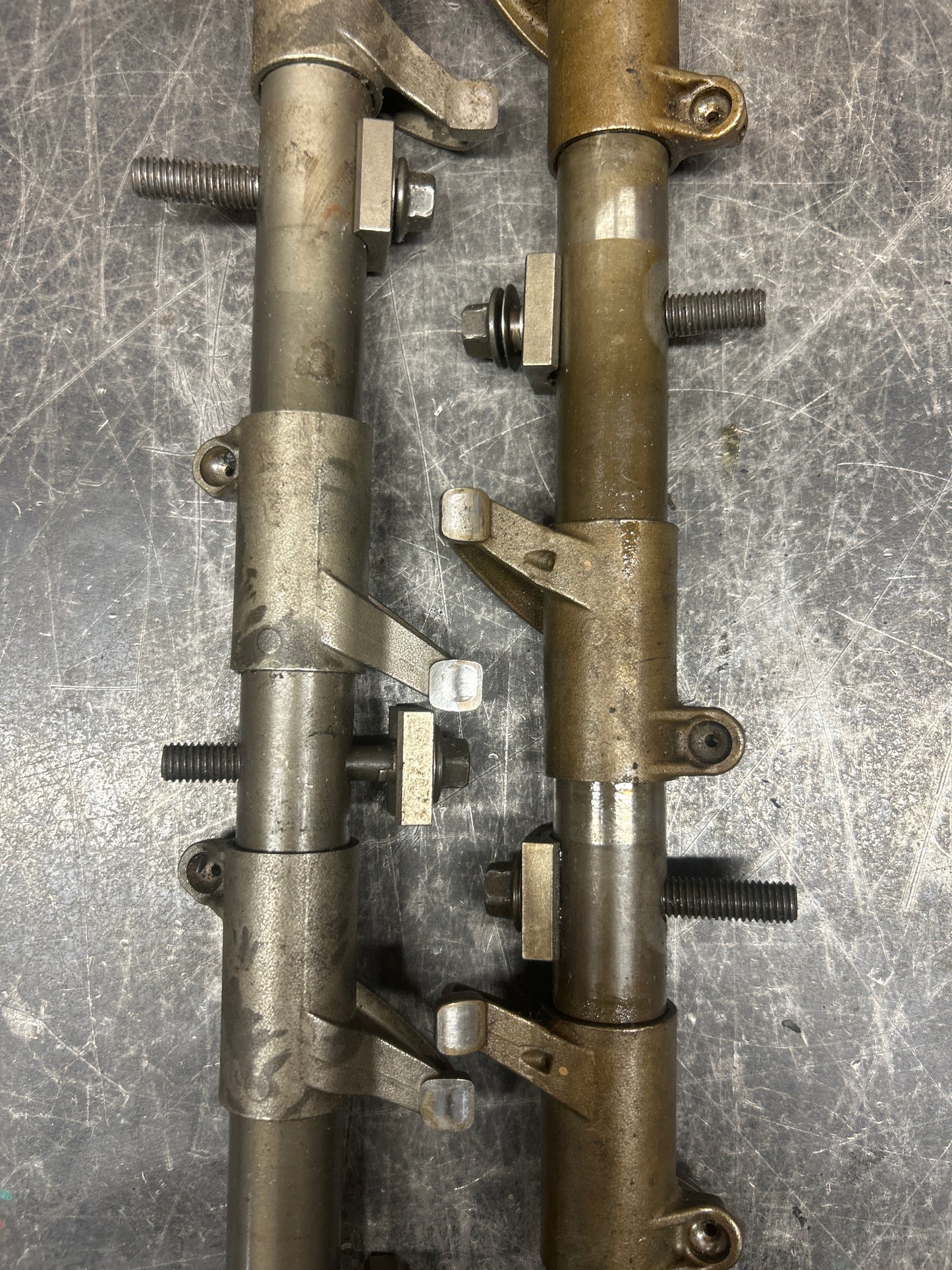 03-23 JEEP DODGE CHRYSLER RAM 5.7L OR 6.4L HEMI INTAKE & EXHAUST ROCKER ARM OEM