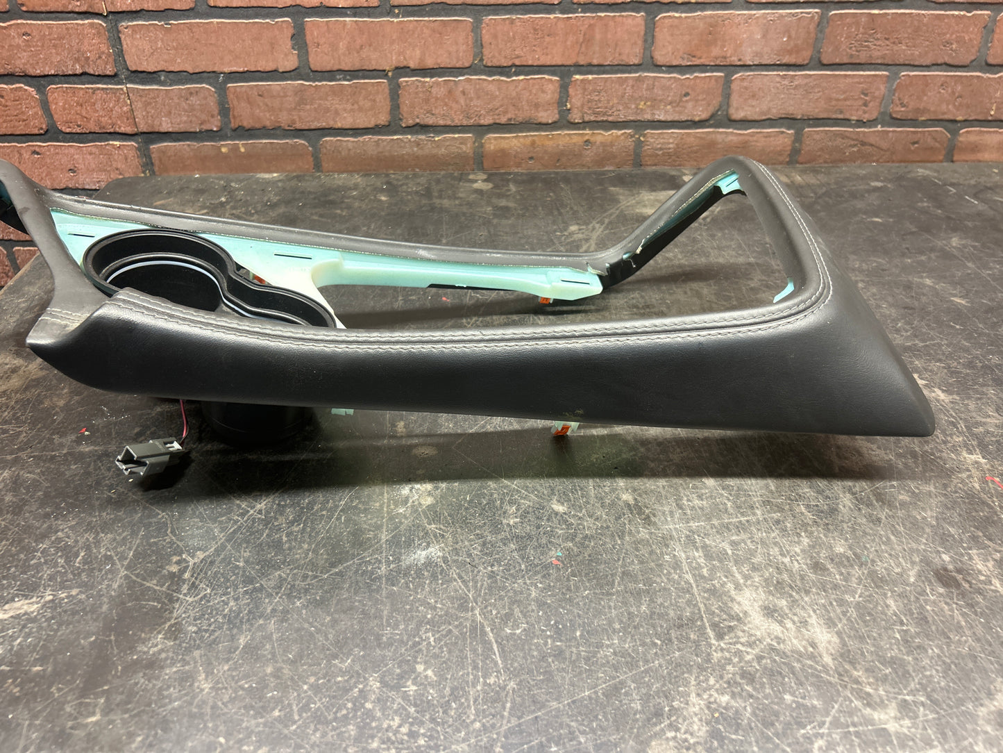 15-23 DODGE CHALLENGER CENTER CONSOLE BASE UPPER TRIM BEZEL OEM 6EF231XGAE