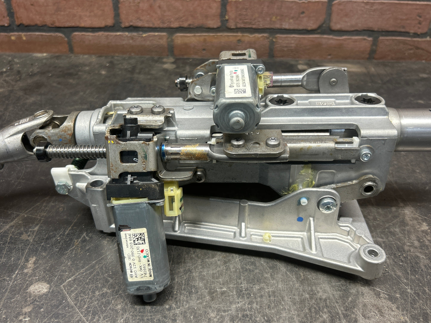 15 -23 CHALLENGER CHARGER 300 OEM STEERING COLUMN POWER TILT 68259474AD