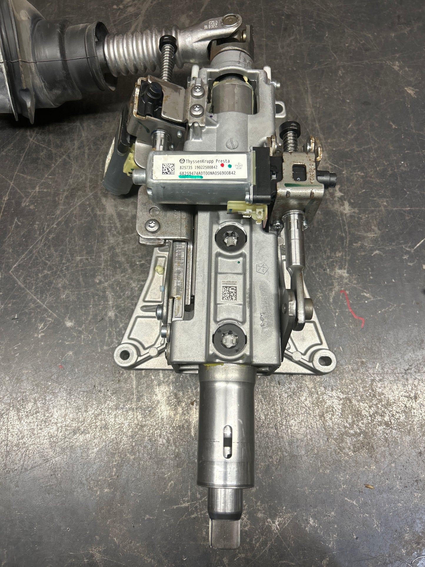 15 -23 CHALLENGER CHARGER 300 OEM STEERING COLUMN POWER TILT 68259474AD