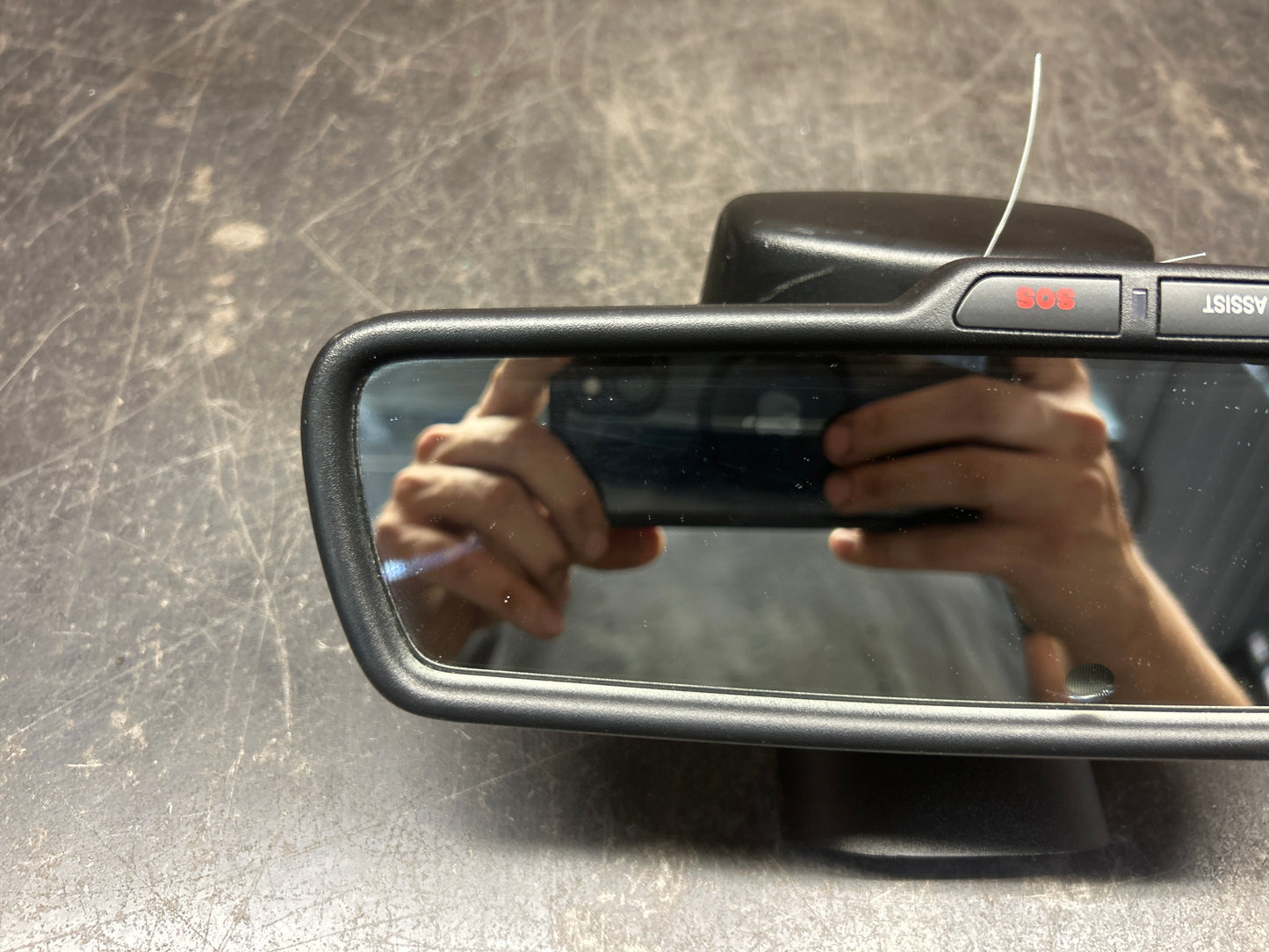 17-23 DODGE CHALLENGER OEM INTERIOR REAR VIEW MIRROR W/ Auto Dim 68324972AA