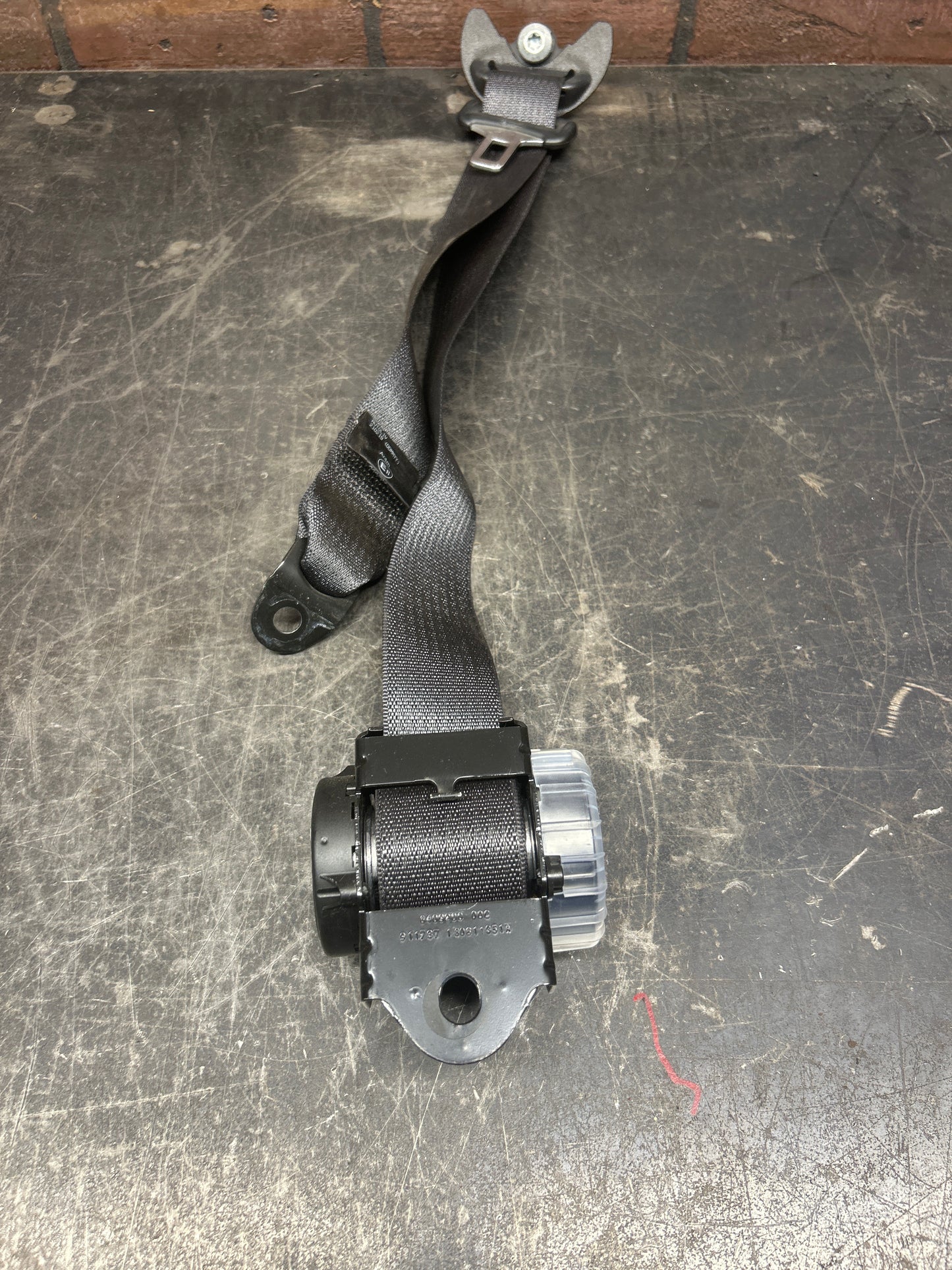 15-23 Challenger OEM LR Left RR Right Center Middle Rear Seat Belt Set Of Three
