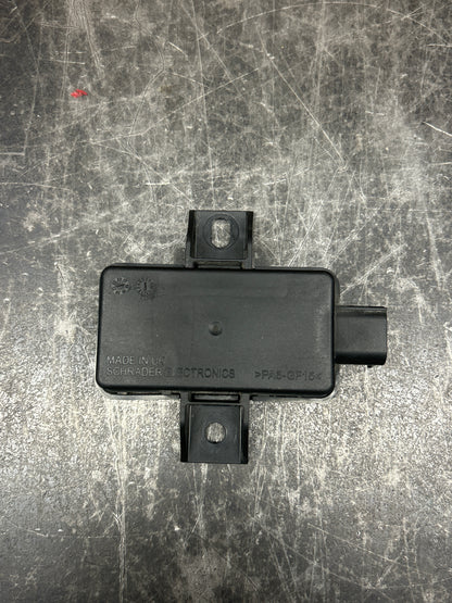 14-21 Jeep Dodge Challenger Chrysler 300 OEM Tire Pressure Module 68219831AF