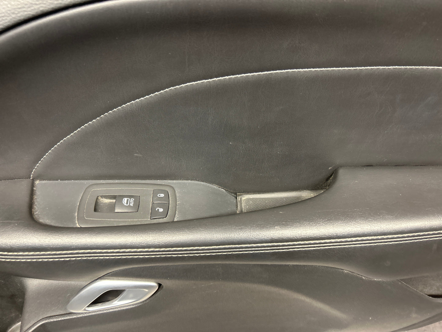 15 - 23 DODGE CHALLENGER SRT FRONT RIGHT INTERIOR DOOR PANEL AK11024DX9009 OEM